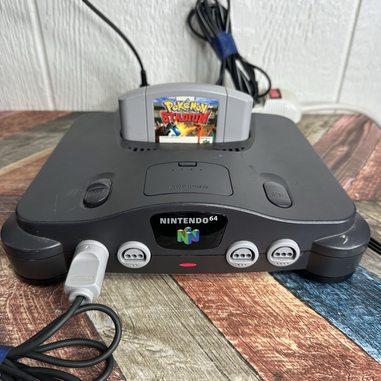 Nintendo 64 Console – Charcoal Gray Bundle- Broken Case – With POKEMON STADIUM