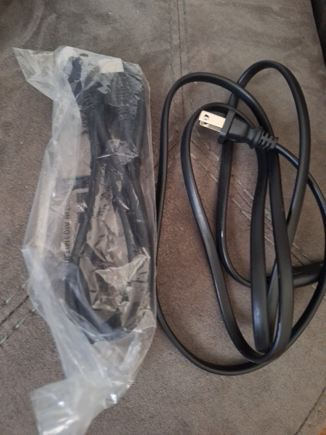 Microsoft Xbox Series X 1TB With Box.Bundled With A Headset And 3 Games .
