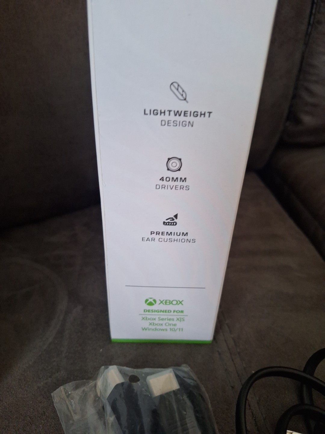 Microsoft Xbox Series X 1TB With Box.Bundled With A Headset And 3 Games .