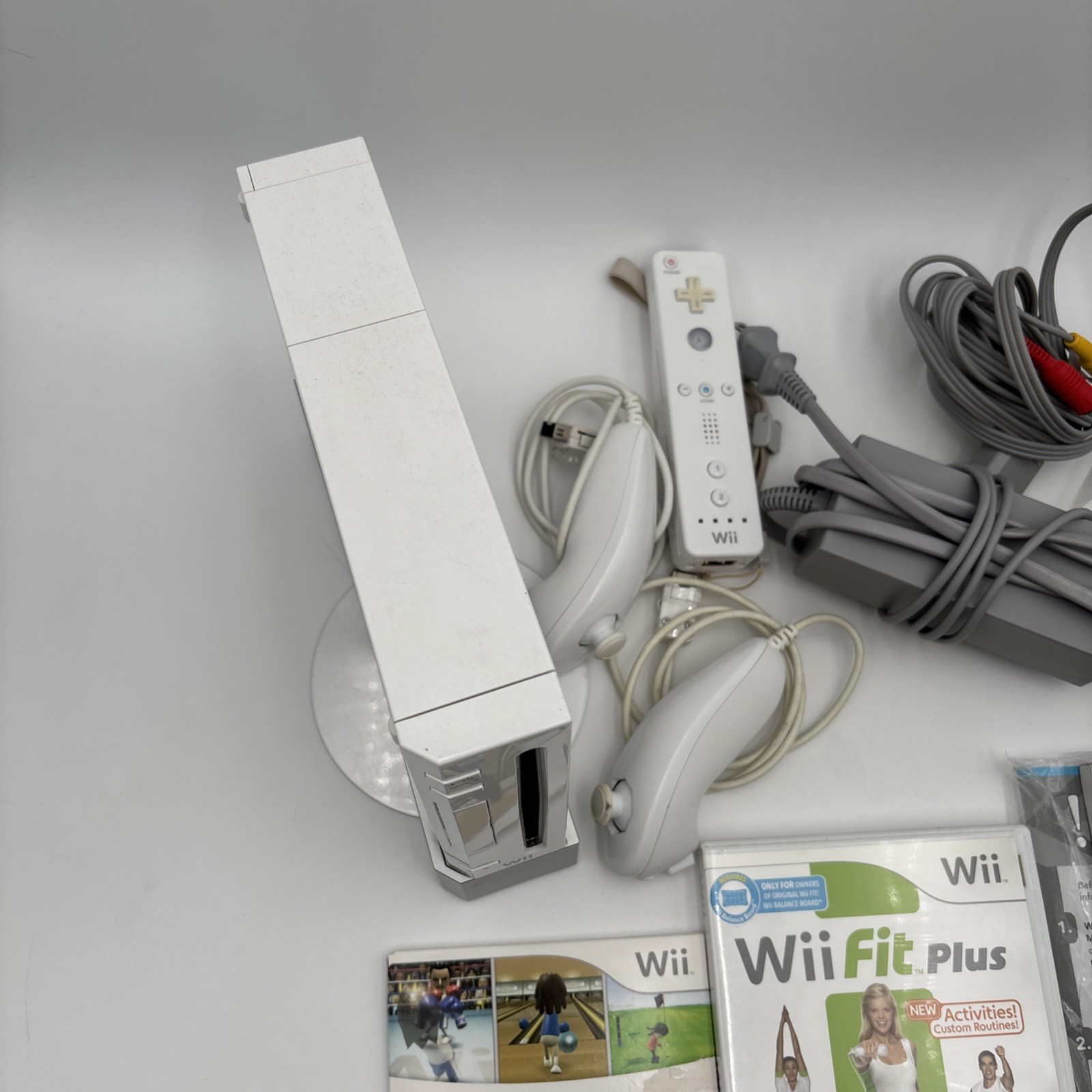 Nintendo Wii RVL-001(USA) Video Game Console Bundle Gamecube WII Sports – Tested