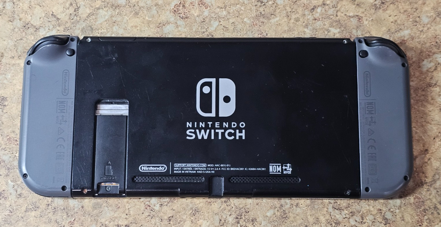 Nintendo Switch HAC-001 Gaming Console w/ Grey Joy-Cons Pre-owned