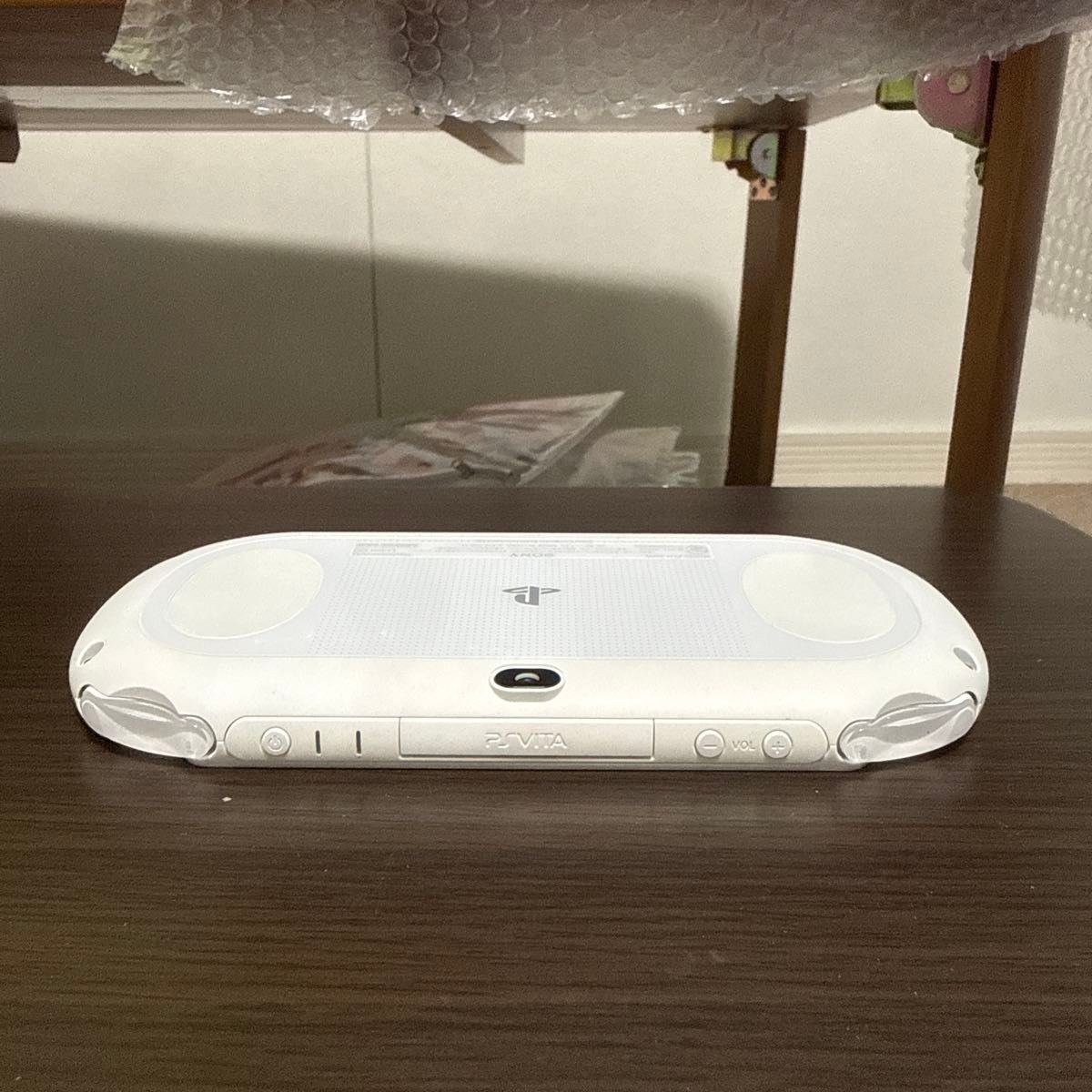 Excellent SONY PS Vita PCH-2000 Console White w/charger