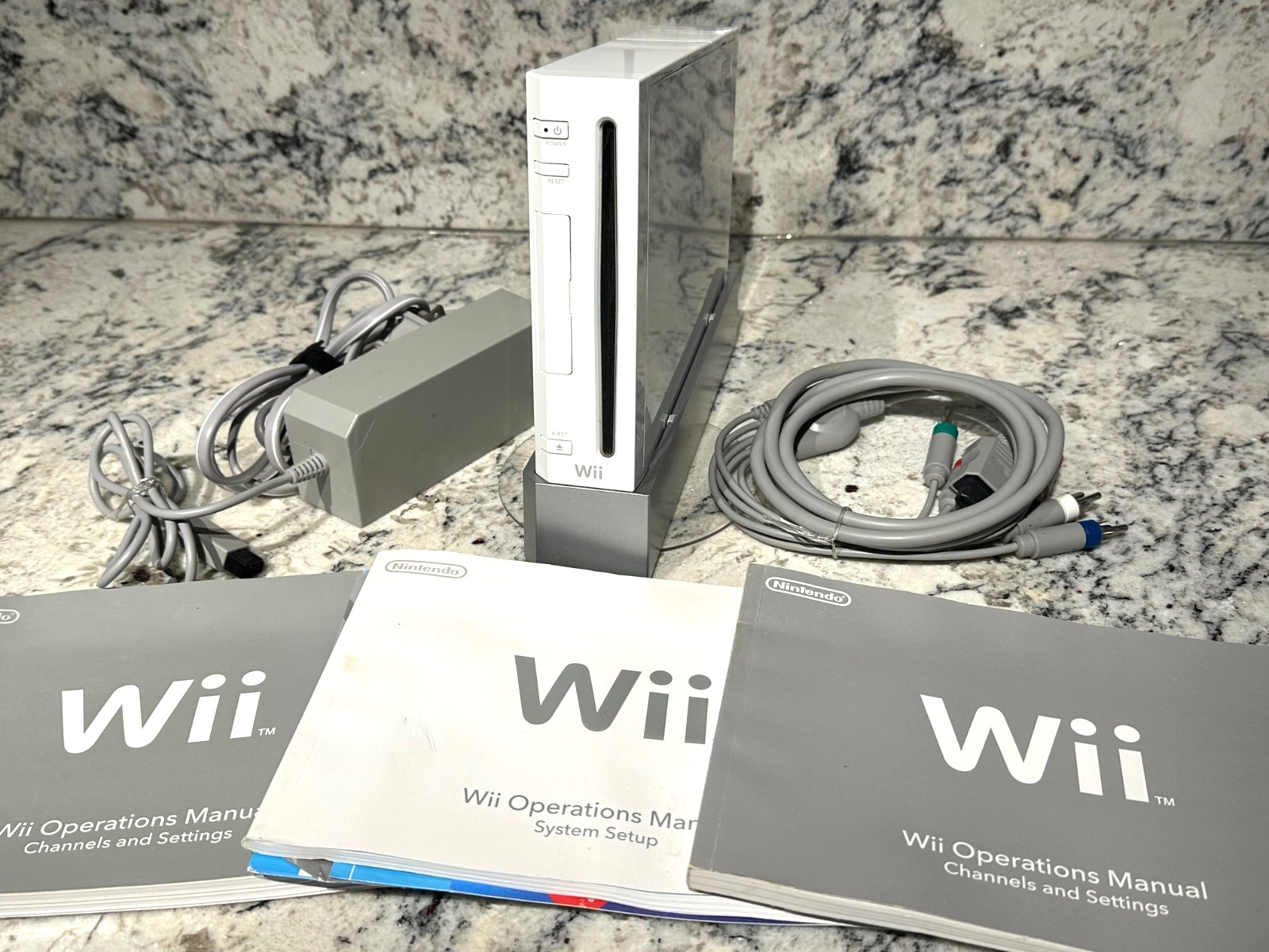NINTENDO Wii Console Bundle RVL-001 w/ Manuals, Power Supply & AV Cables TESTED