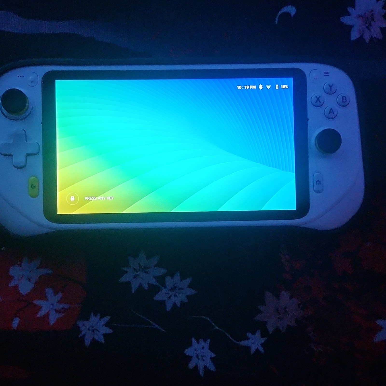 Logitech G CLOUD Handheld Gaming Console White Wi-Fi Internet Browsing