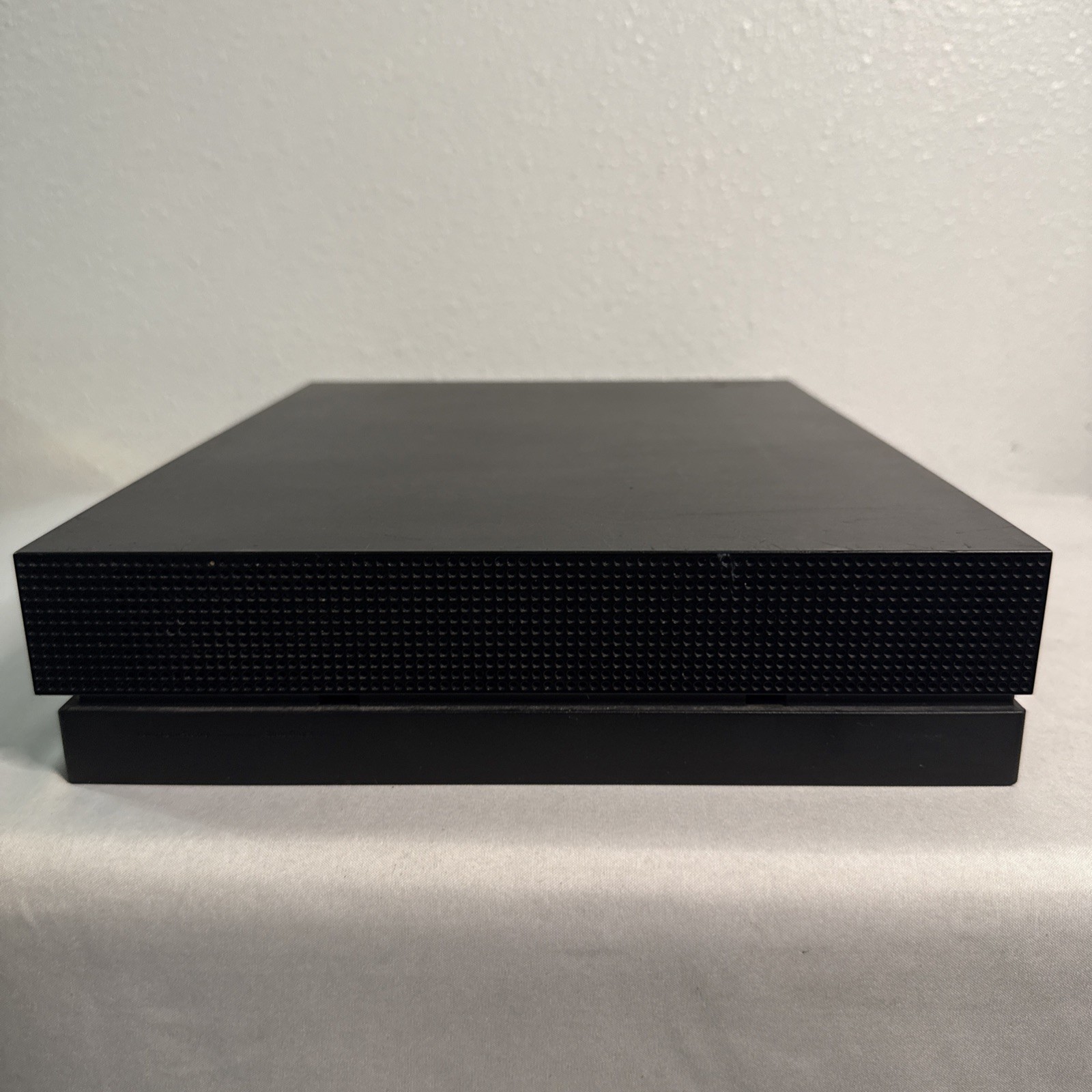 Microsoft Xbox One X 1TB Black Console 1787 w/ 2 Controllers, cords & 6 Games