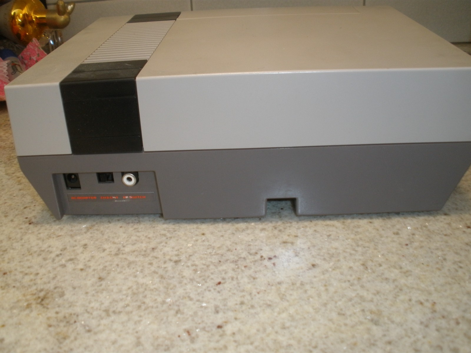 VINTAGE NINTENDO NES HOME CONSOLE TESTED WORKS NES-001 WITH GAME