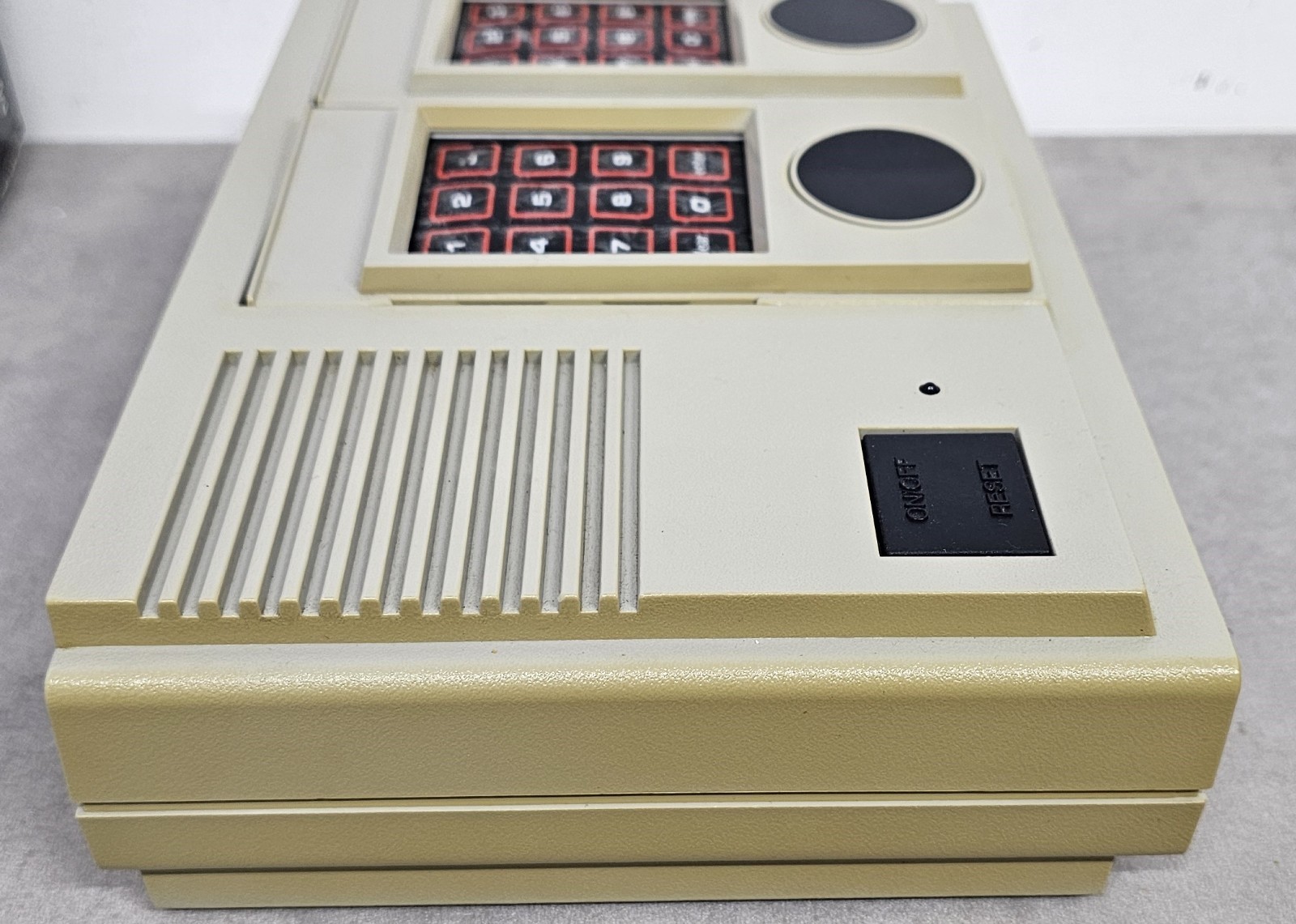 Mattel Intellivision 2 NTSC-U/C Beige Home Console RF 1 Unit