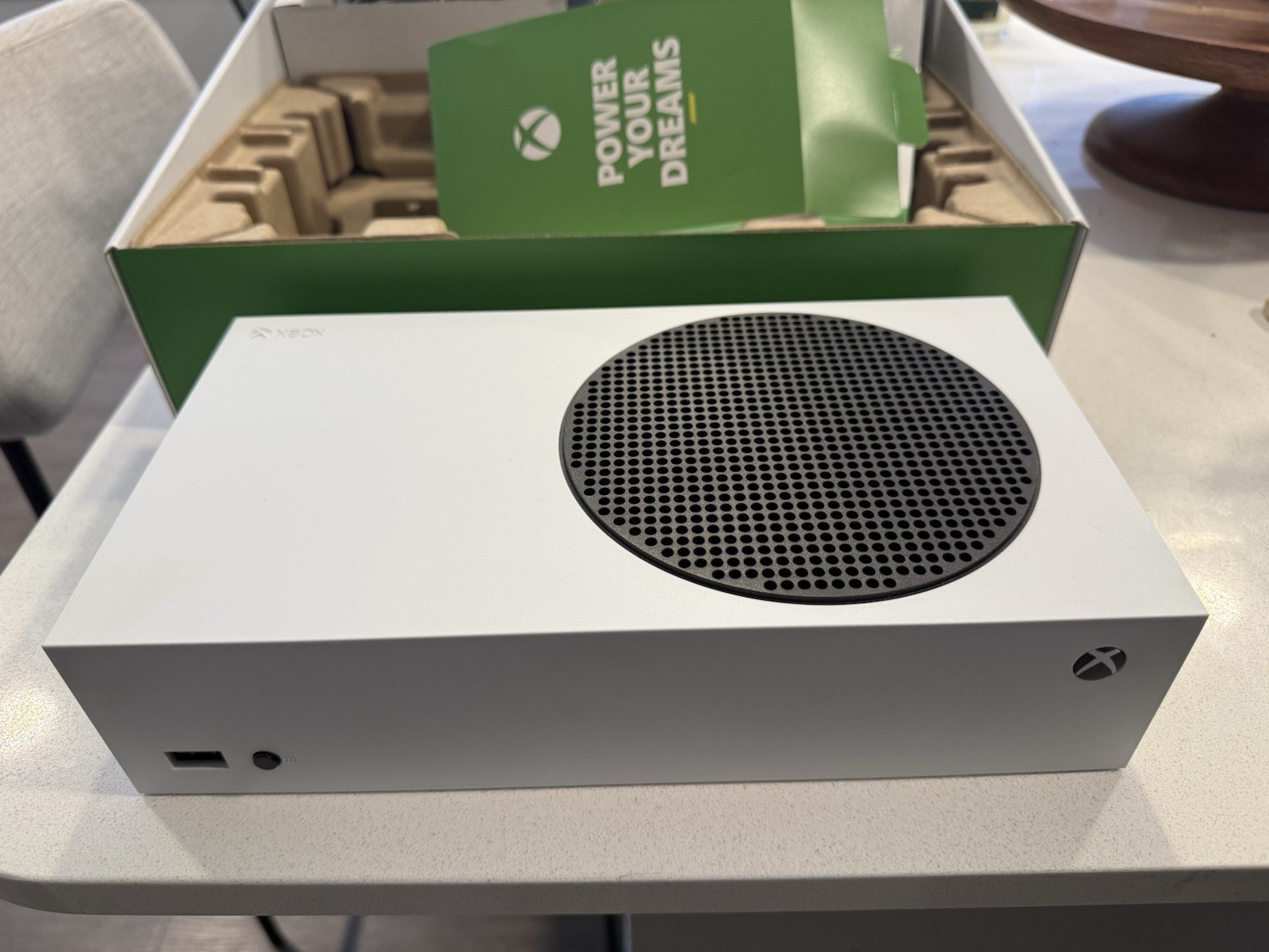 Microsoft Xbox Series S 512GB Home Console 120 FPS Disc-Free Gaming HDR VRR