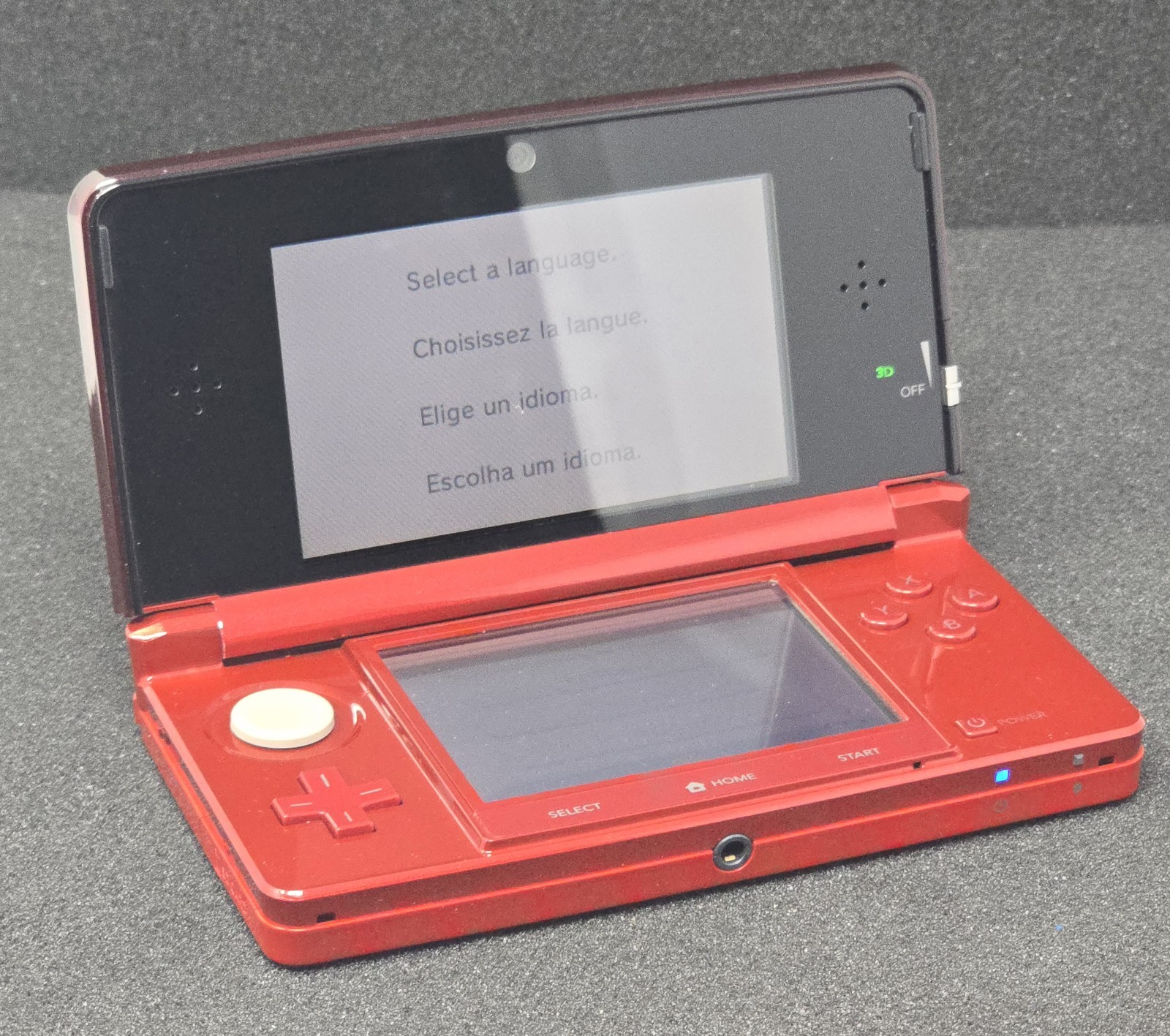 Nintendo 3DS Handheld System Flame Red CTR-001 w/ Charger TESTED
