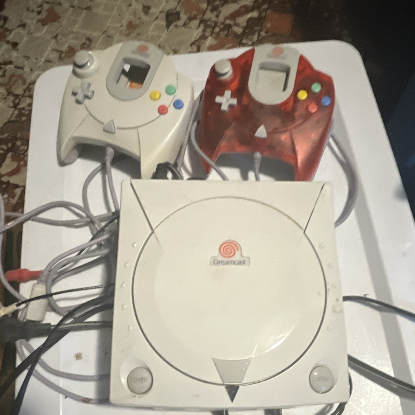 SEGA Dreamcast HKT-3000 Console White w/ 2 Controllers, Composite RCA, NTSC-U/C
