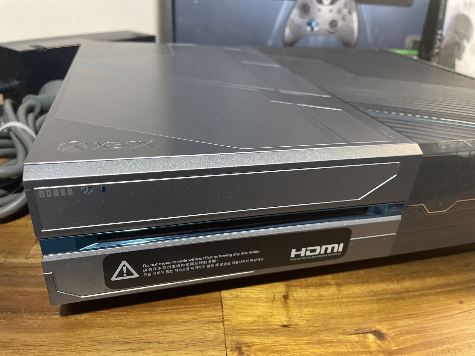 Microsoft Xbox One Halo 5: Guardians Limited Edition 1TB. Complete w/ Game