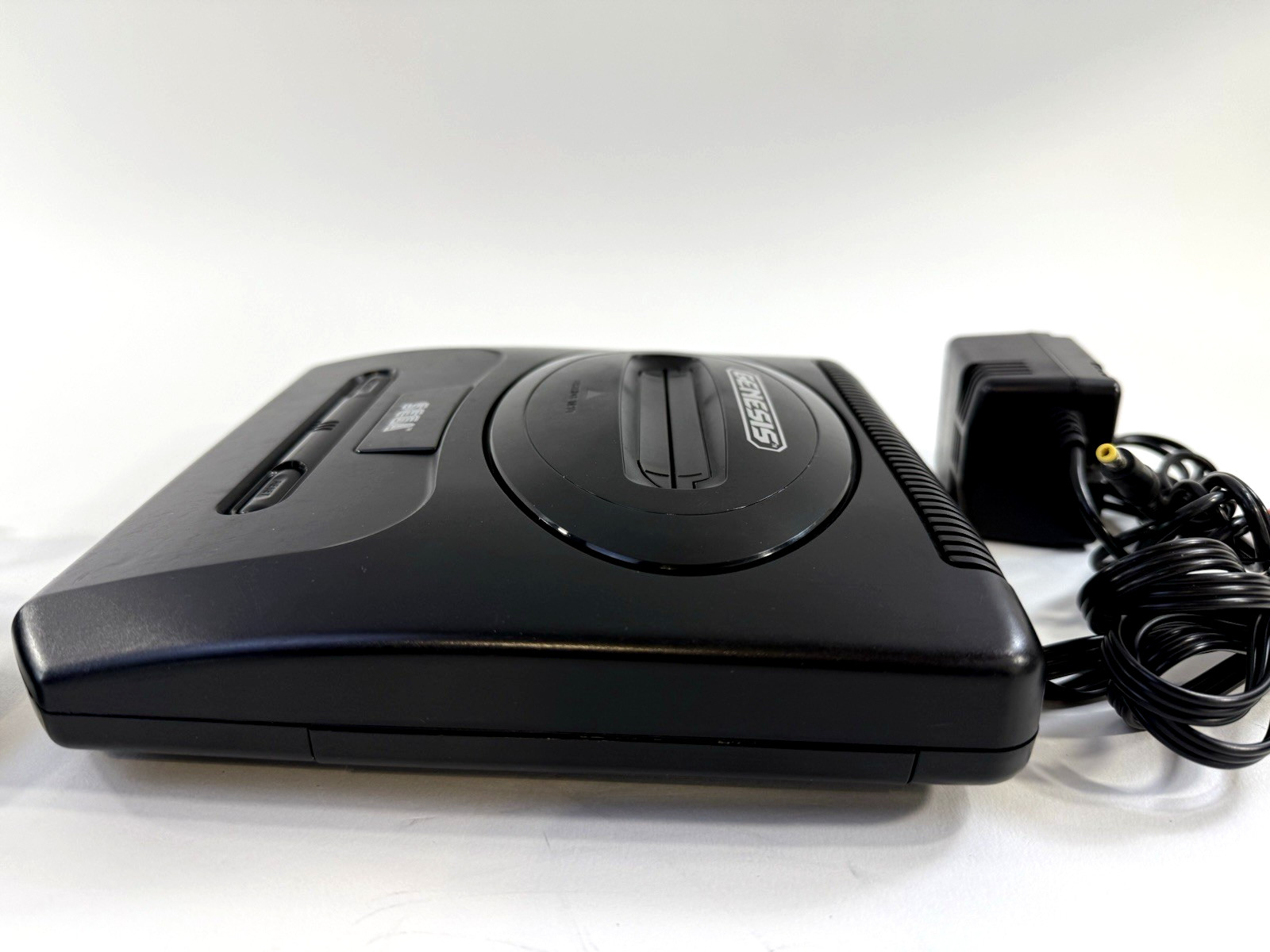 SEGA Genesis II 16MB Home Console with Controller, Power Supply, AV – Tested