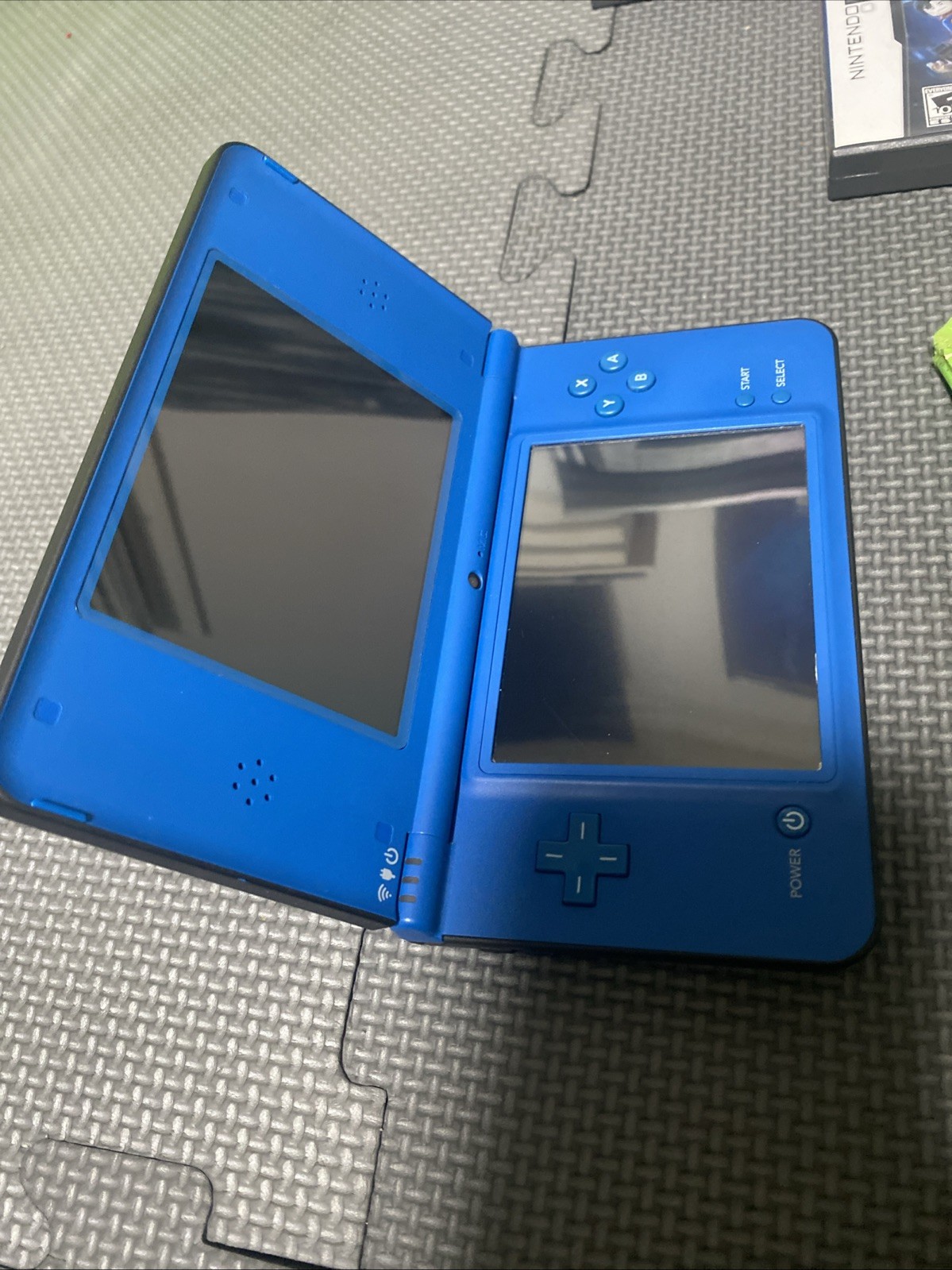 Nintendo DSi XL Blue Tested Excellent Condition Charger & 4 Games Case NO Stylus