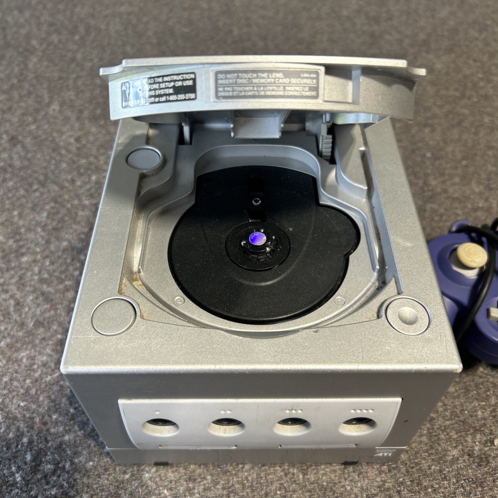 Nintendo GameCube Console Silver DOL-101 With Controller No Power Cords