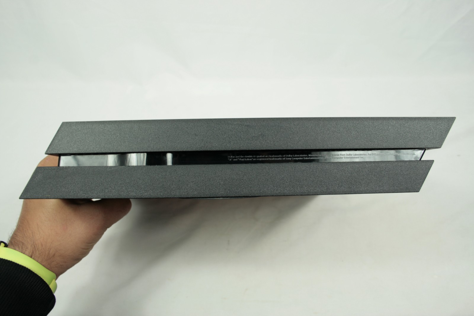 Sony PlayStation 4 PS4 Console Bundle with Controller 500GB Matte Black Tested B