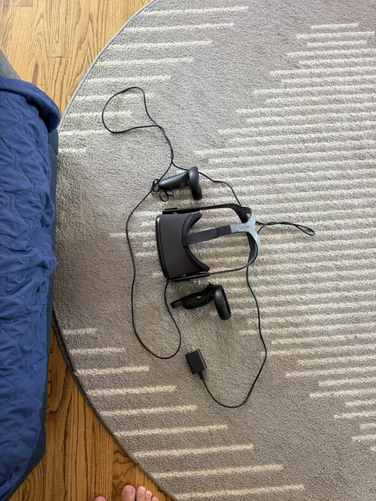 Oculus Quest 1 64GB VR Headset w/ Controllers Tested Working READ Description