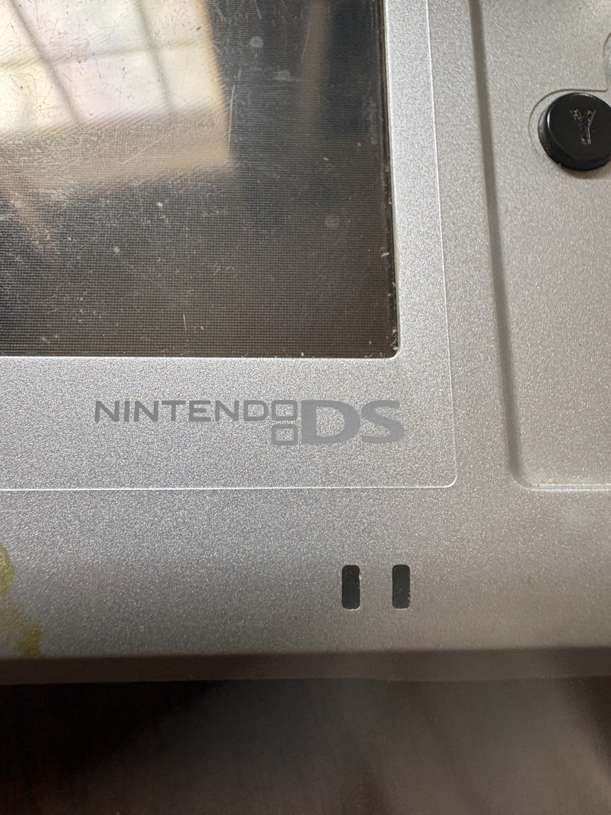 Nintendo DS Console with battery…powers on…no charger