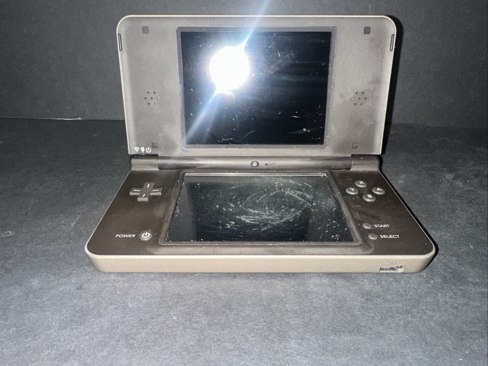 Nintendo DS XL System Brown with Charger Scratches Bomb Screen Works Good