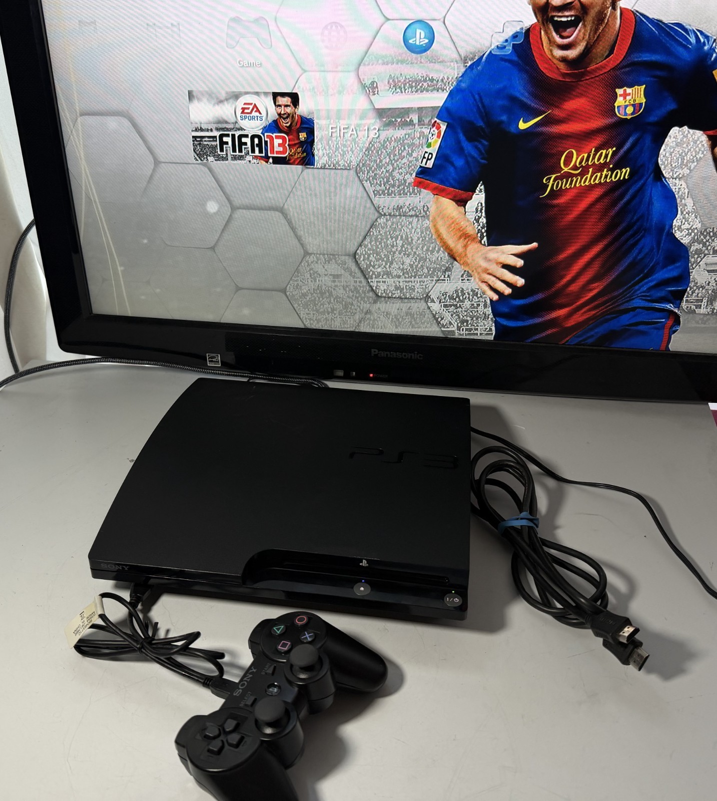 Sony PlayStation 3 PS3 Slim Console 160GB (2501A) w/Controller, Cables & Game