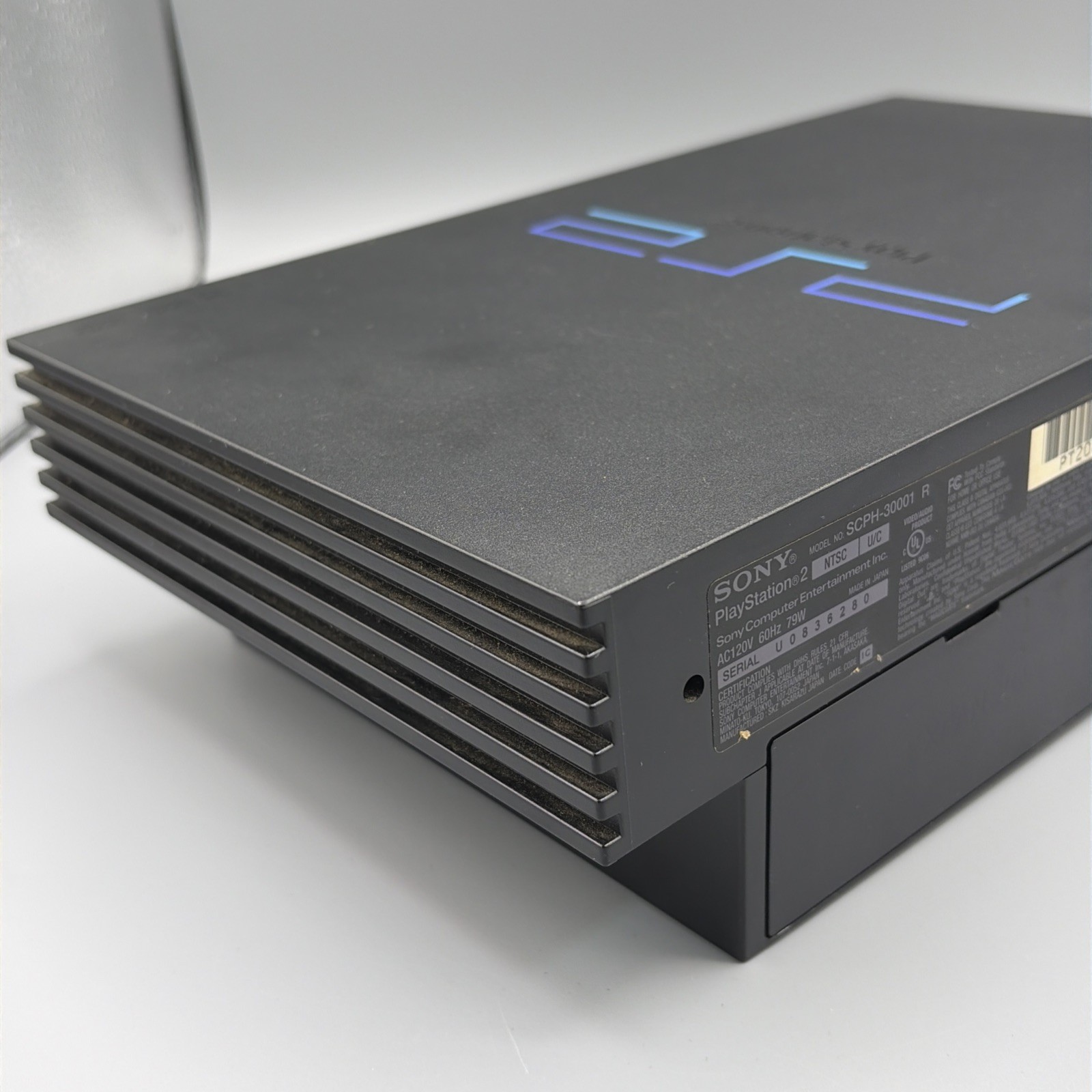 Sony PlayStation 2 Console SCPH-3001 R Near Mint Cosmetic Powers On Black Screen