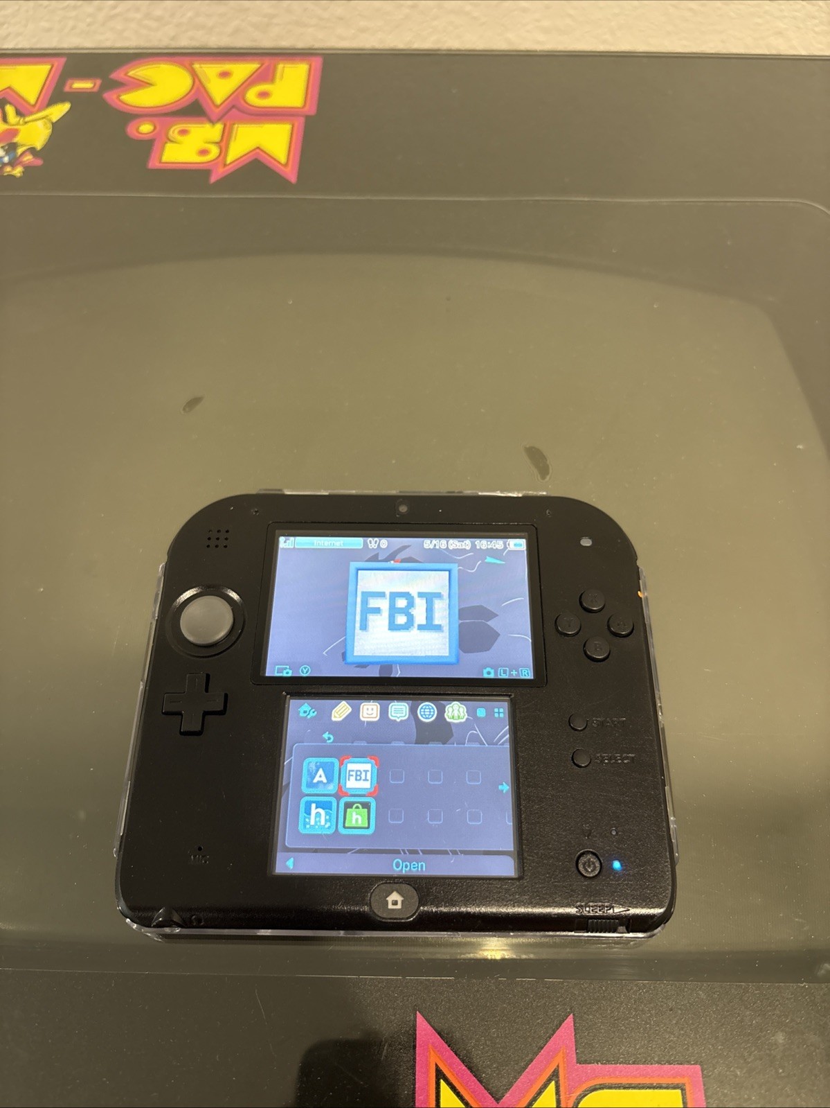 Nintendo 2DS Black & Red – Custom w/ Case *TESTED*
