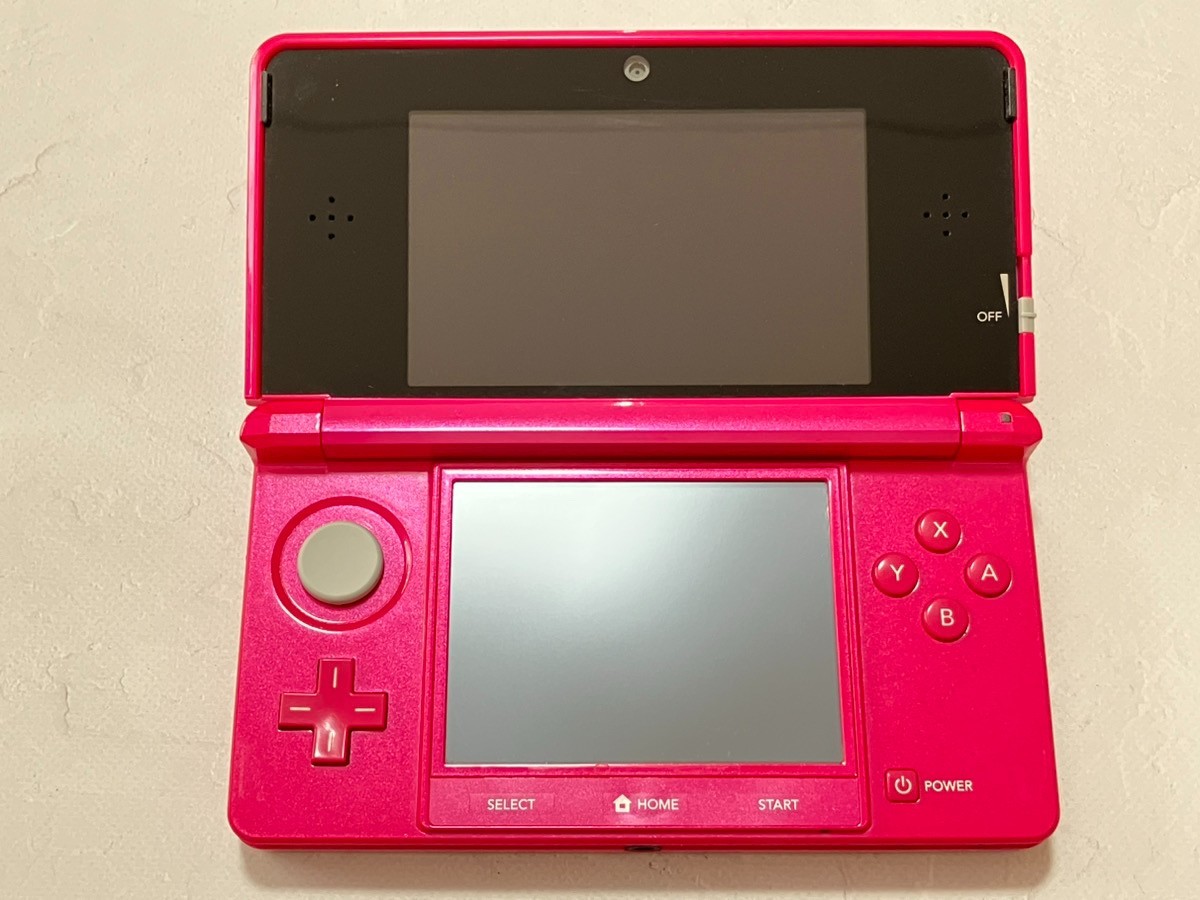 Nintendo 3DS Select Color Console region free / Charger SD card from US