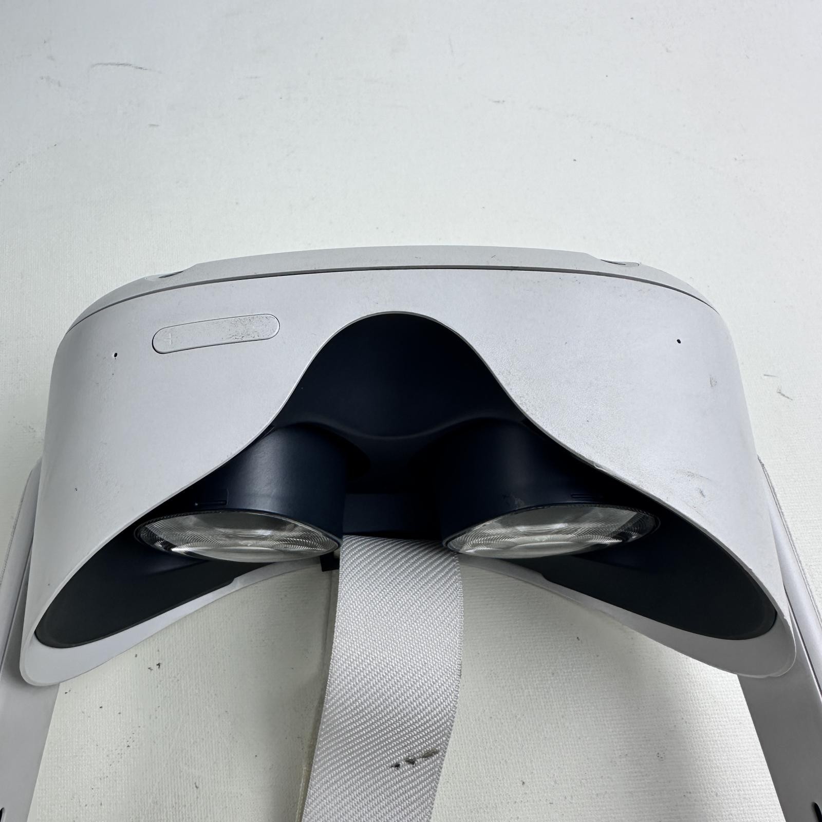 Meta Oculus Quest 2 128GB Standalone VR Headset *Please READ*
