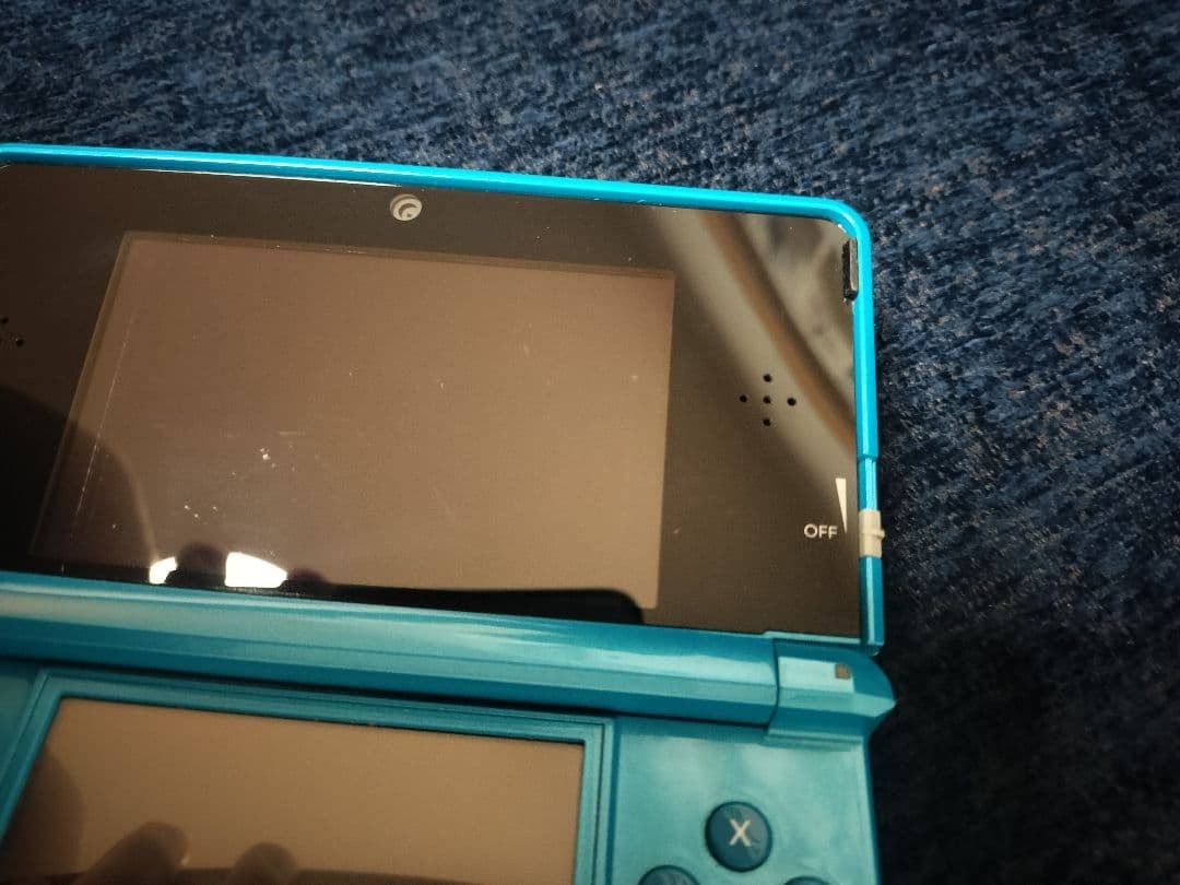 With Bonus Nintendo 3DS Console Light Blue Tested and Working
