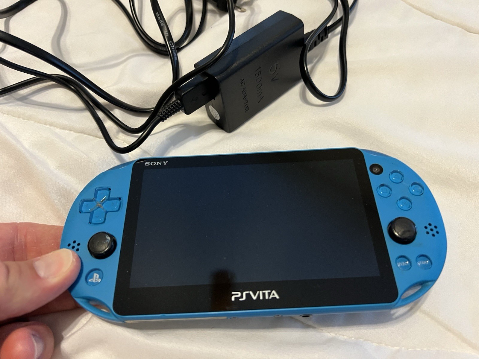 🌊 PS VITA 2000 AQUA BLUE VIBRANT COLOR WITH MINTY CLEAN SCREEN 256GB Bundle 🌊