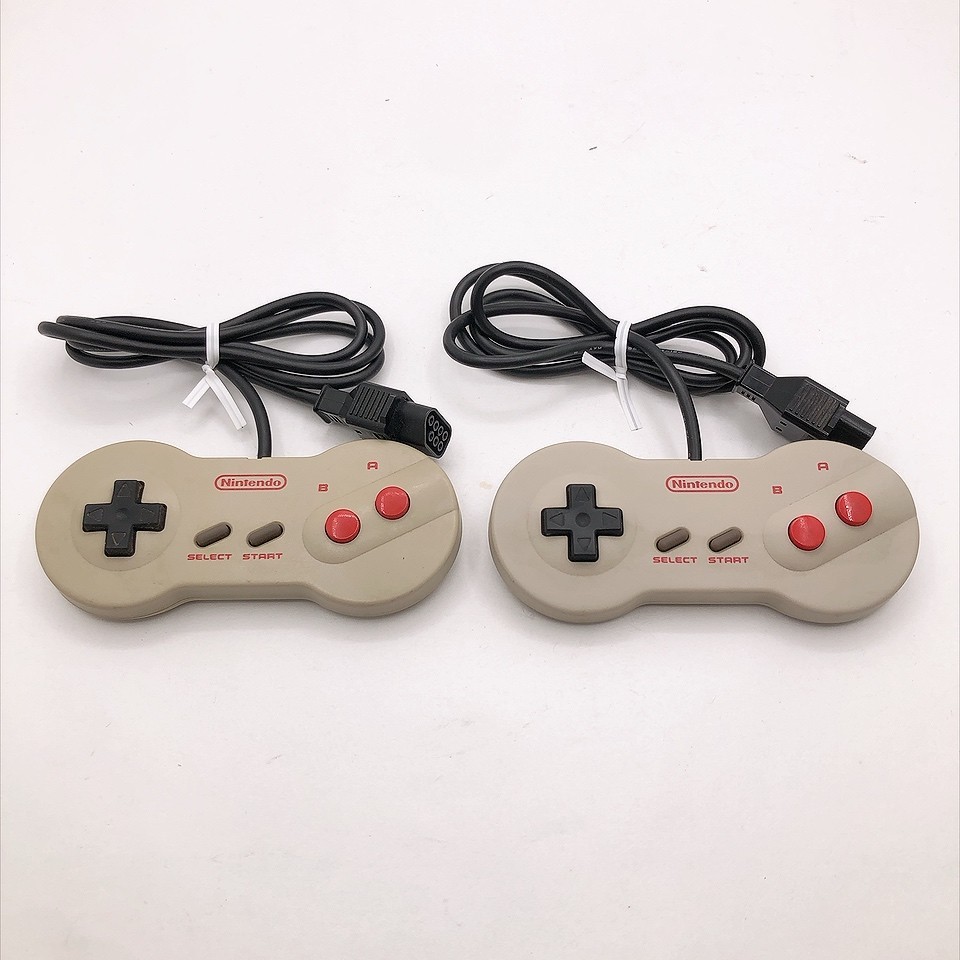 Nintendo New Famicom Console AV HVC-101 2 Controller Made in Japan NES Tested