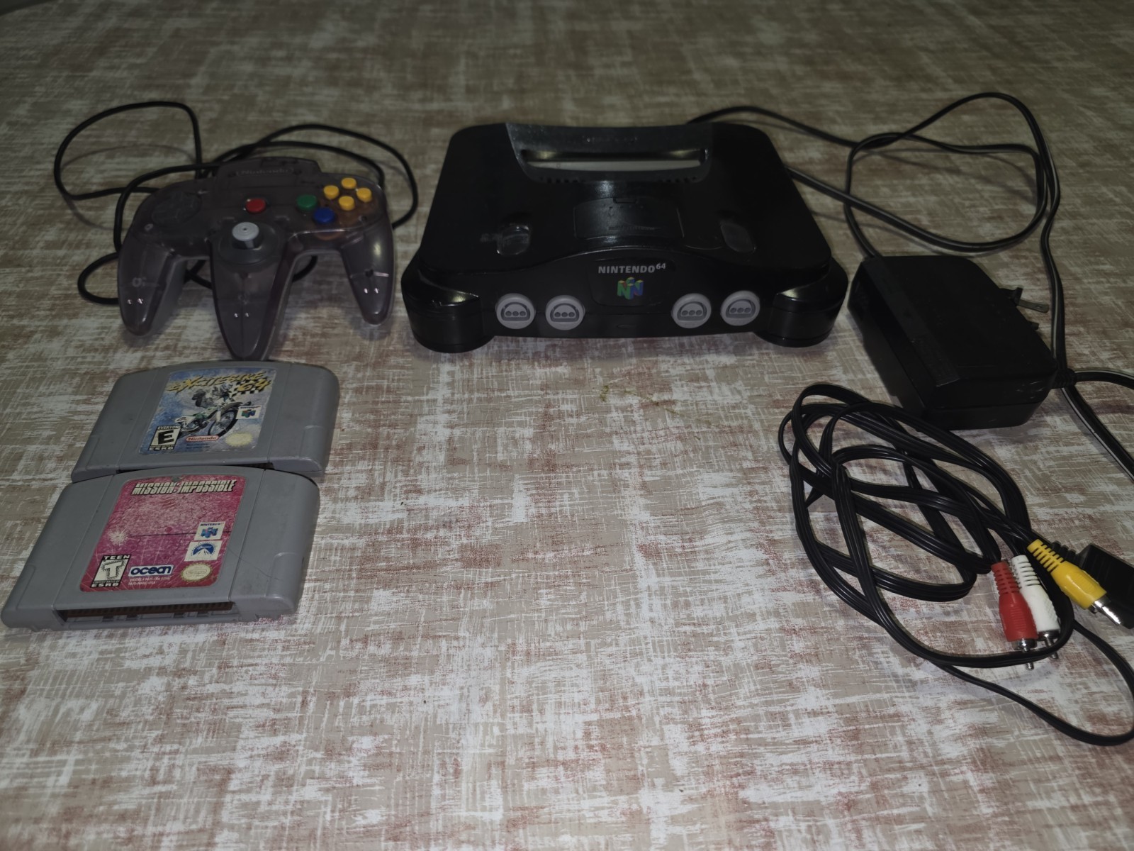 Nintendo 64 N64 Black Console NUS-001 USA Tested with 2 games and one controller