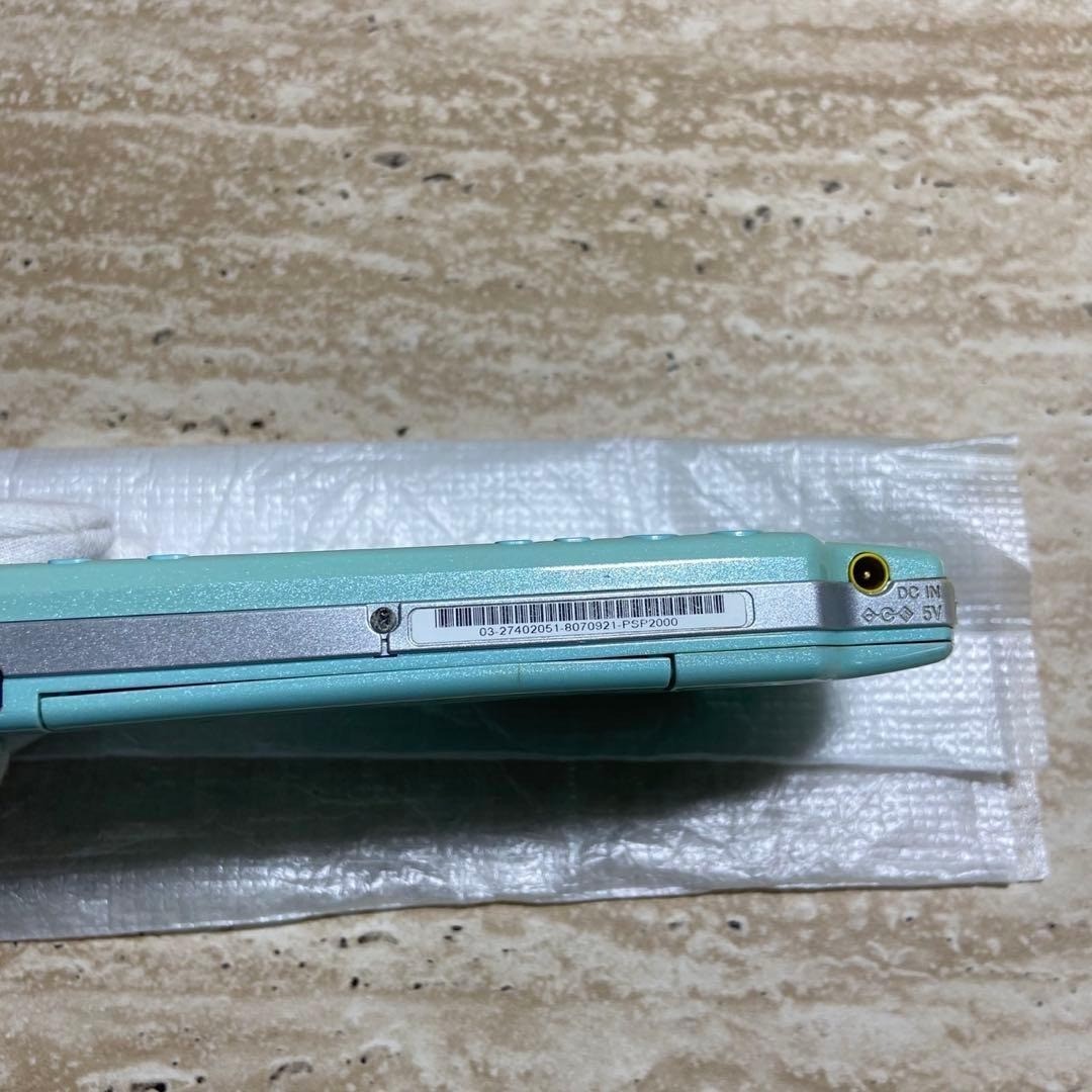 Sony PSP-2000 Mint Green Console Boxed Complete Tested Near Mint 7111