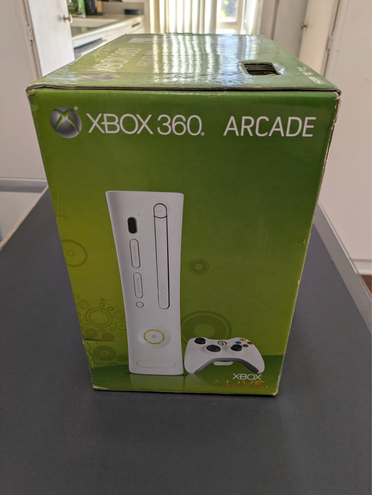 Microsoft Xbox 360 Arcade – FACTORY SEALED NIB Never Opened 256mb collector item