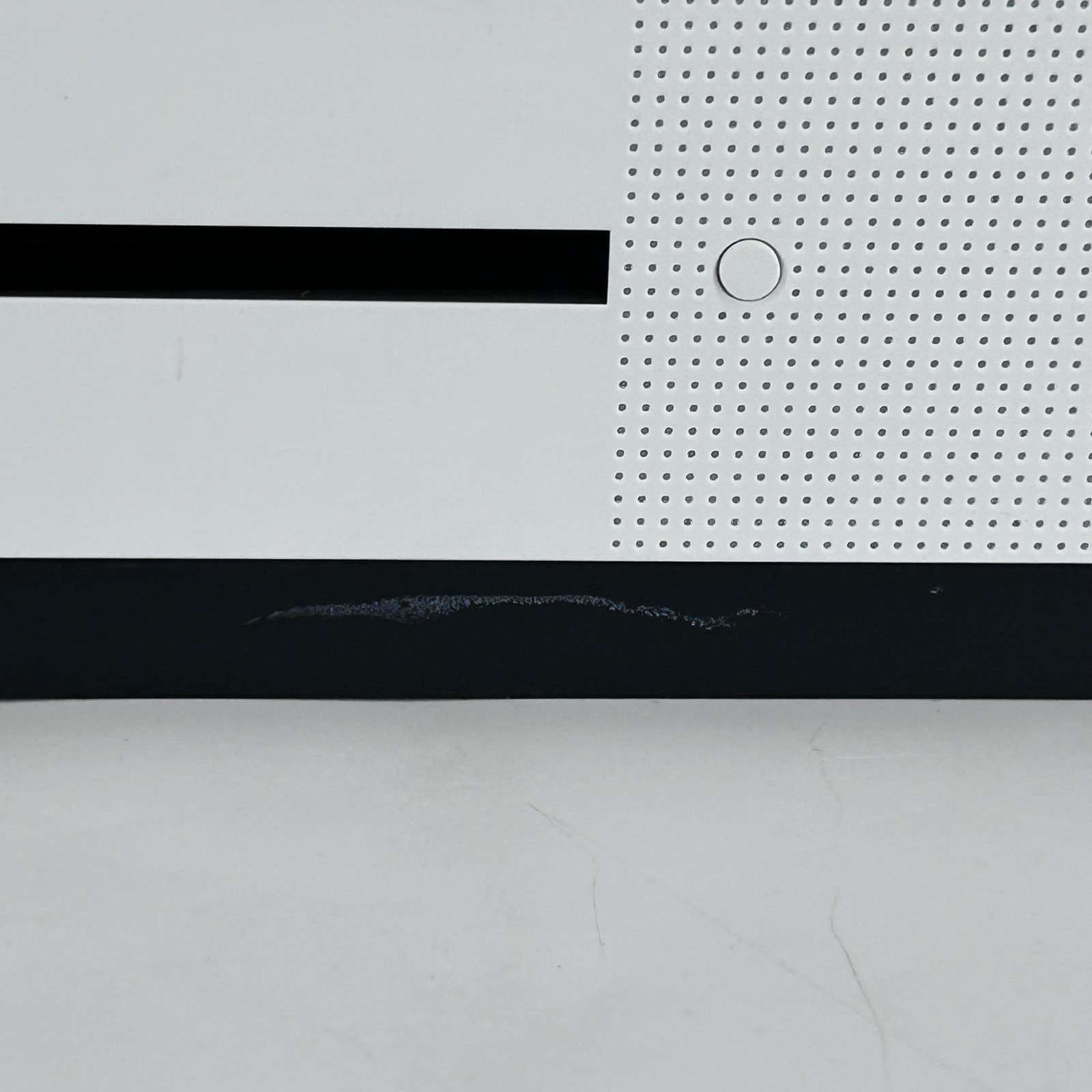 Microsoft Xbox One S Console White 500GB w/ Controller/HDMI/Power Cord – Good