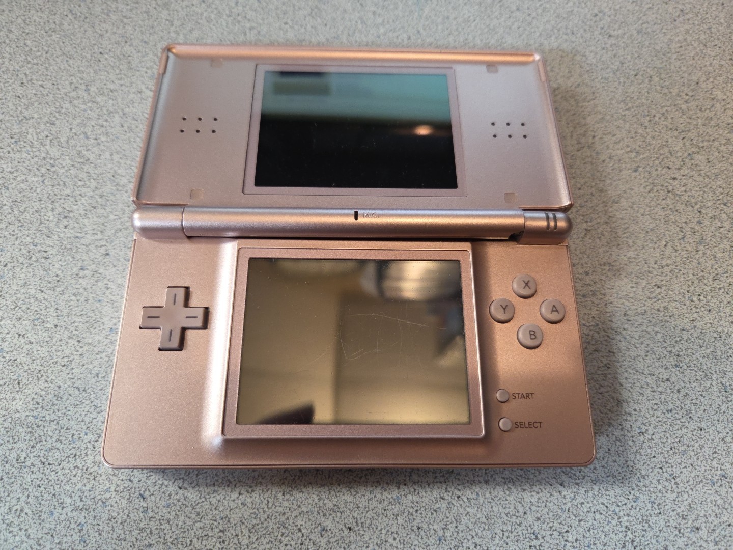 Nintendo DS Lite (Metallic Rose) w/charger, Works but some damage, PLEASE READ!!