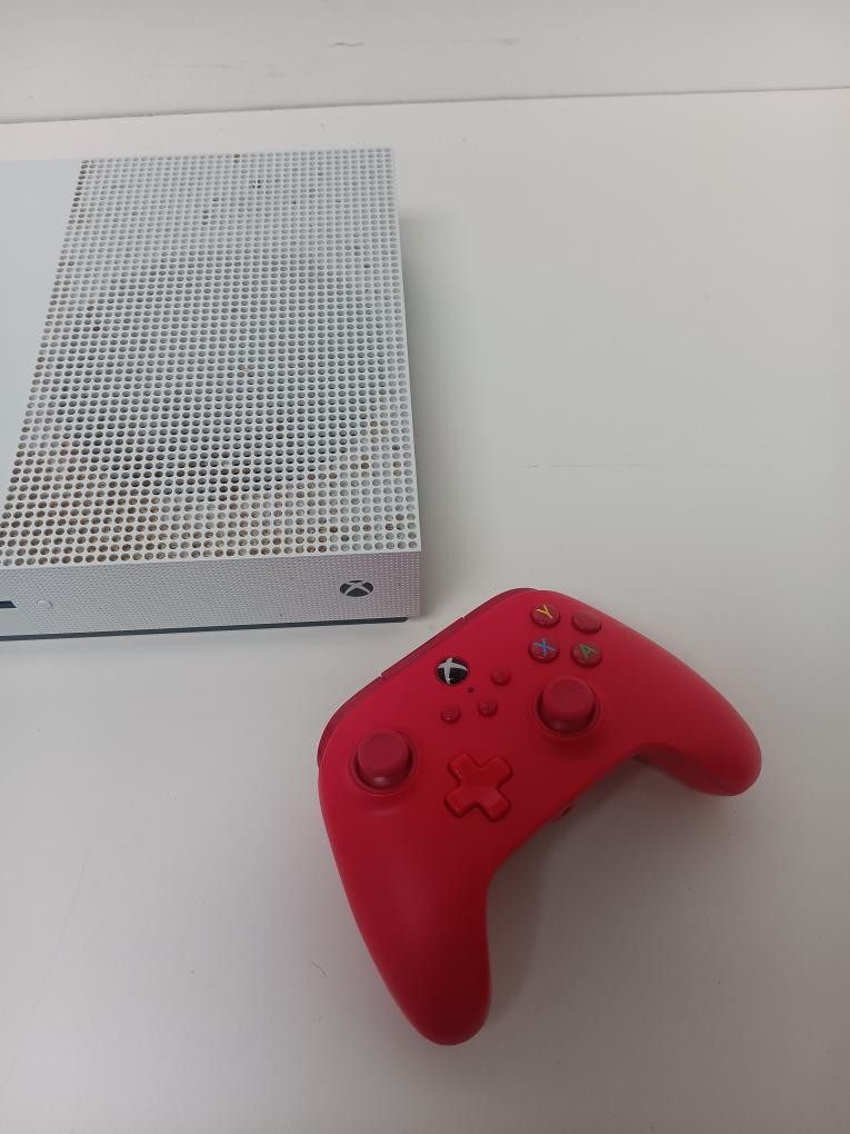 MICROSOFT XBOX ONE S CONSOLE 500GB 1681 (P08036689)