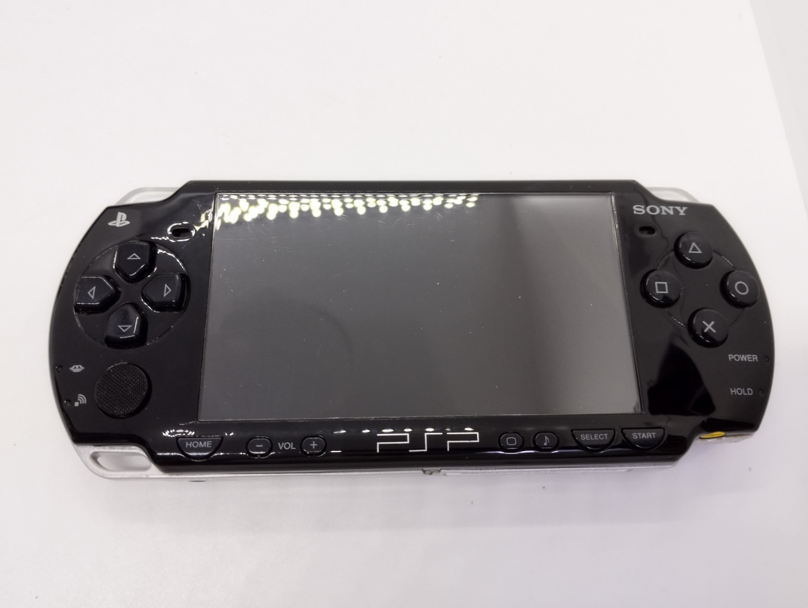 Piano Black Sony PSP 2000 System w/Box Charger [ Region Free ] Playstation w/box