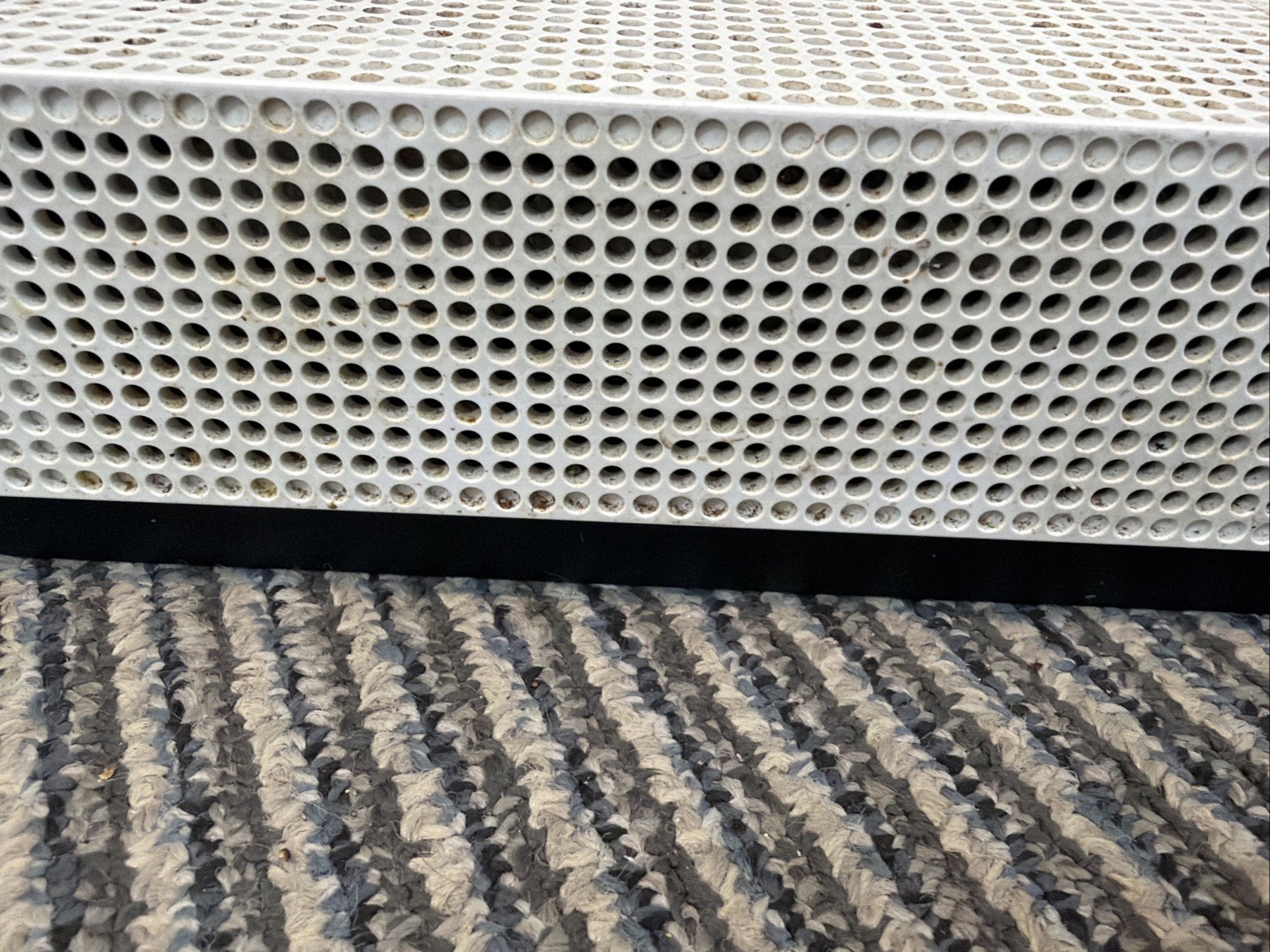 Microsoft Xbox One S 1681 White System Console Only For Parts or Repair