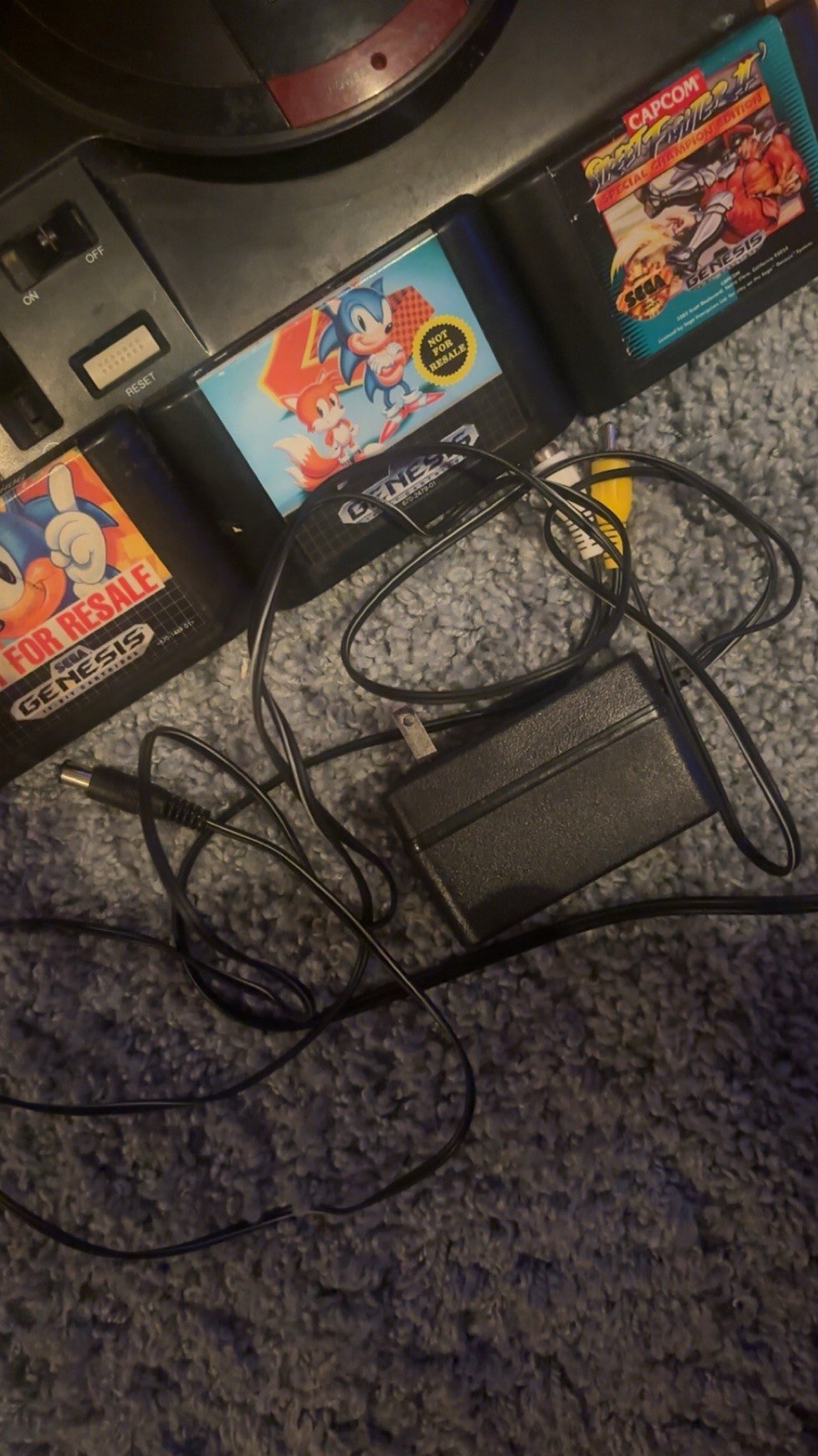 Sega Genesis Model 1601 Console Bundle With Sonic 1 & 2 Street Fighter 2 Special
