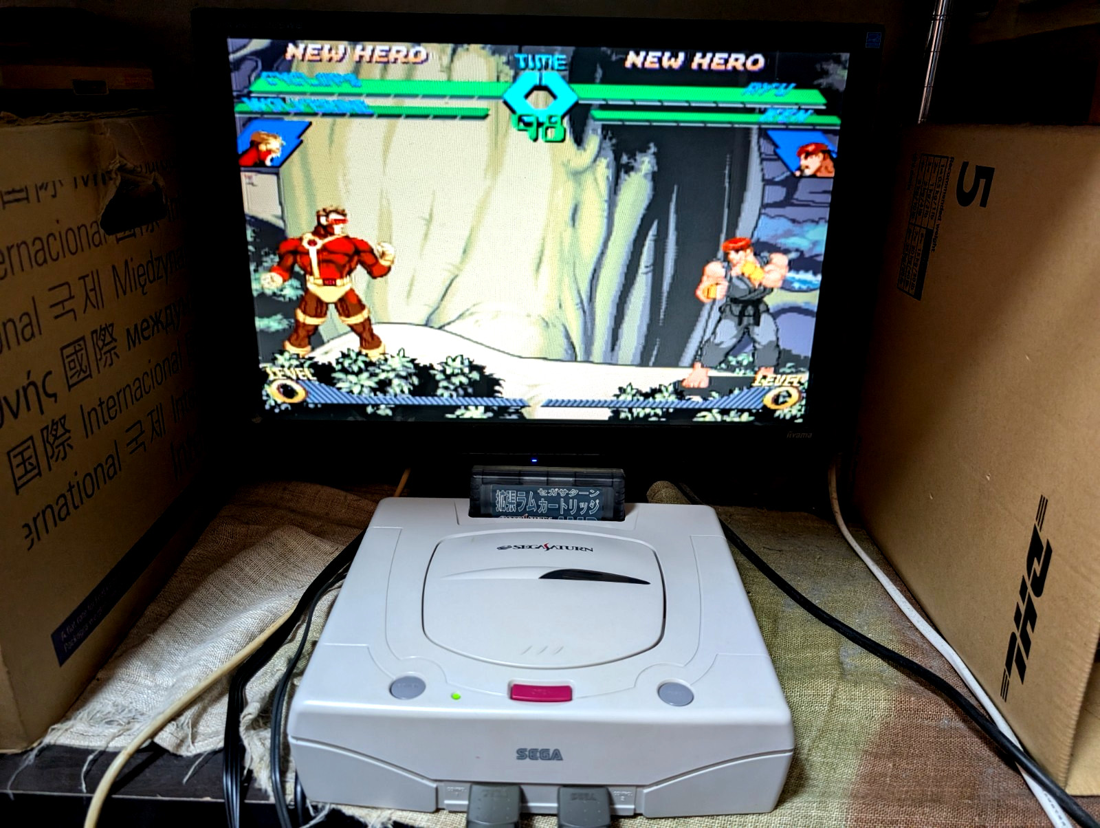 Sega Saturn White Console 4MB RAM MARVEL Super Heroes VS Street Fighter Japan
