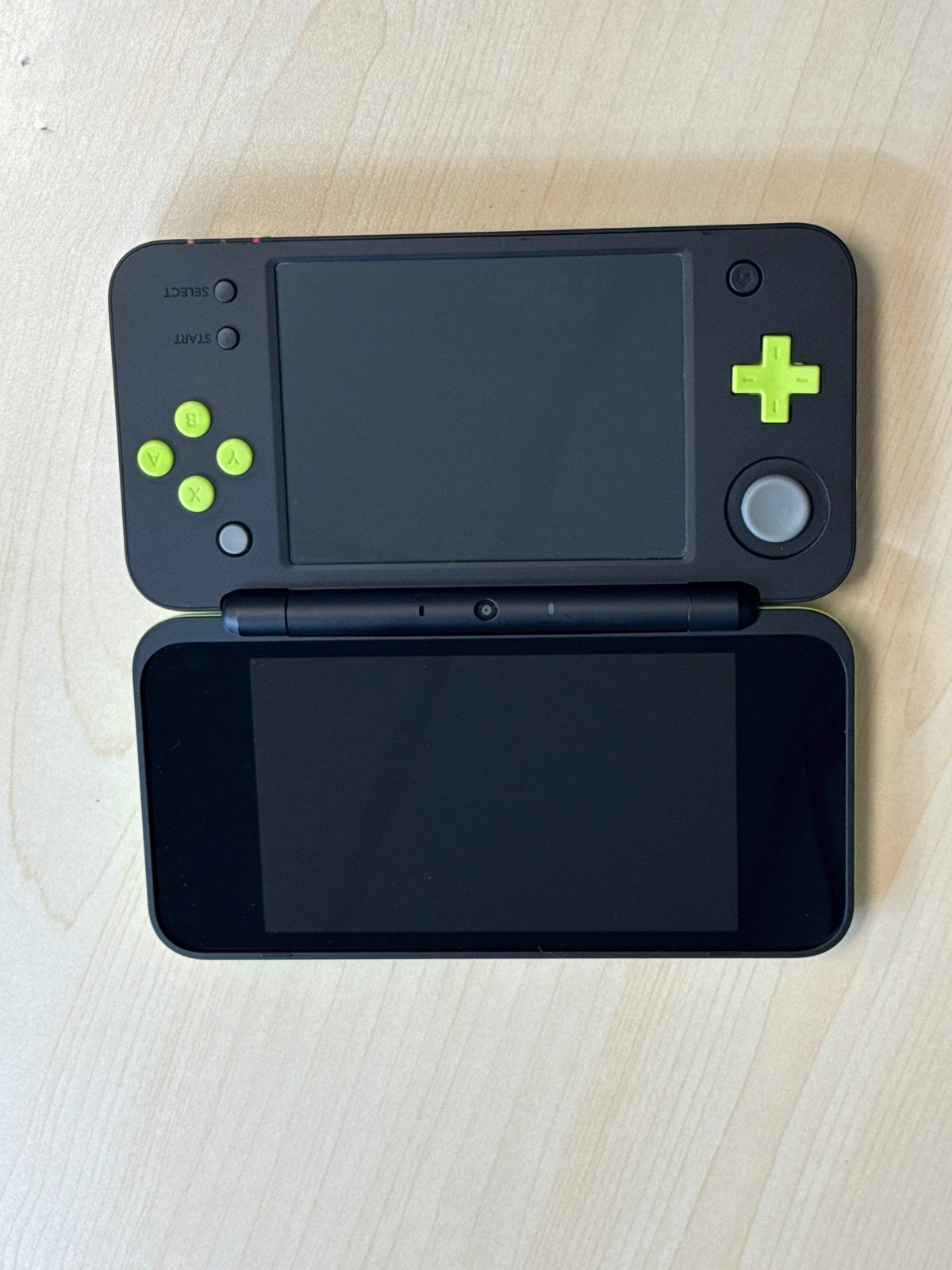 Nintendo New 2DS XL Black lime Handheld Video Game Console