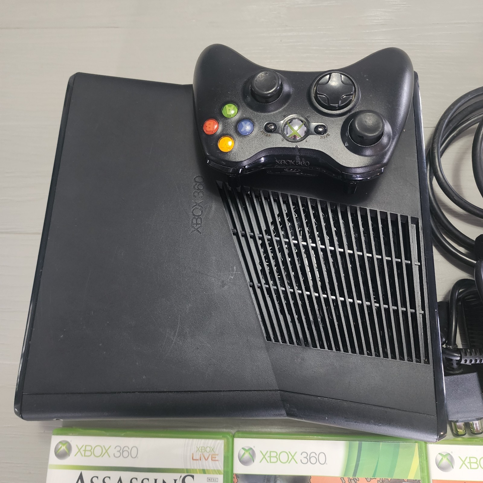 Microsoft Xbox 360 S Black 1439 With Power Cable + Controllers + Games