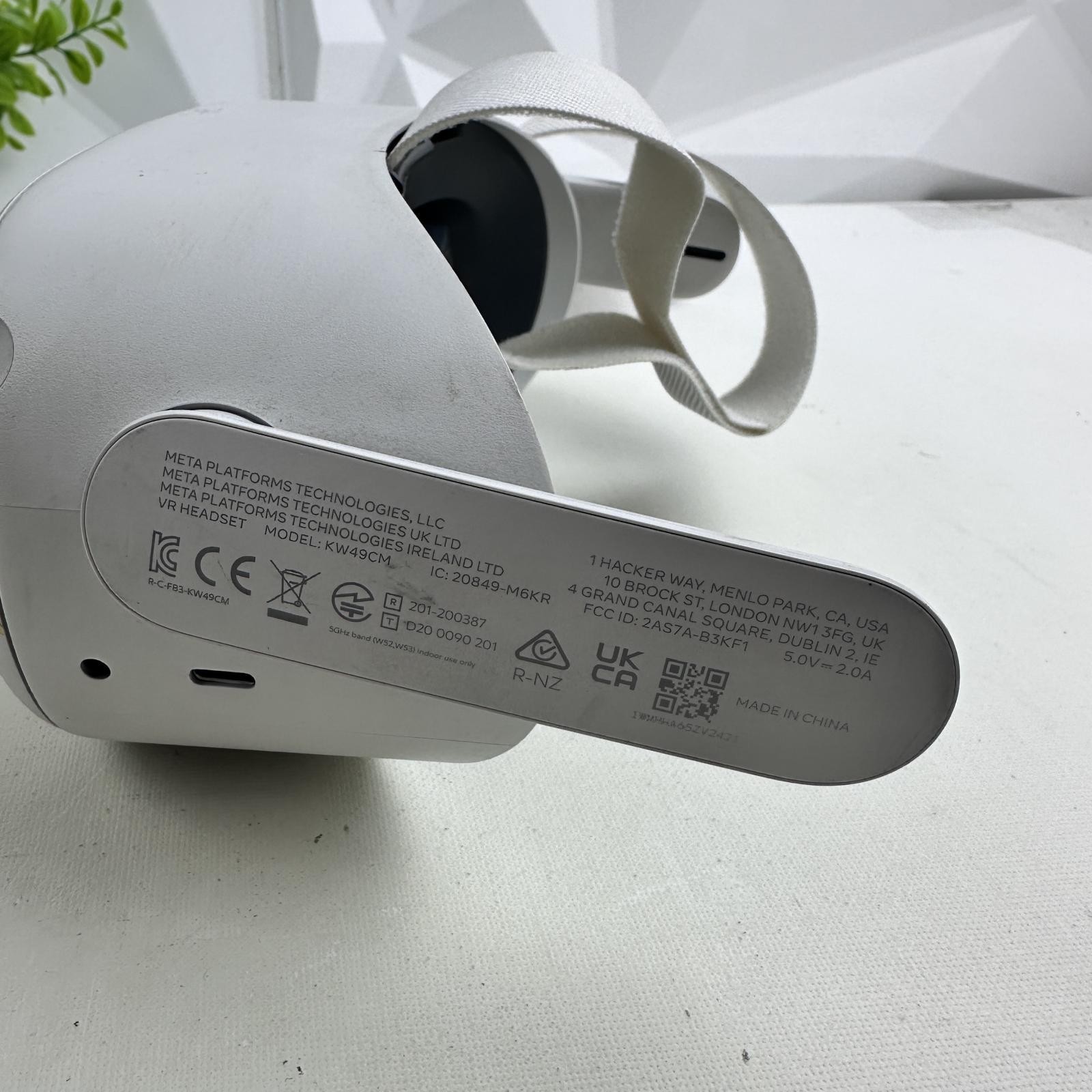 Meta Oculus Quest 2 128GB Standalone VR Headset *Please READ*