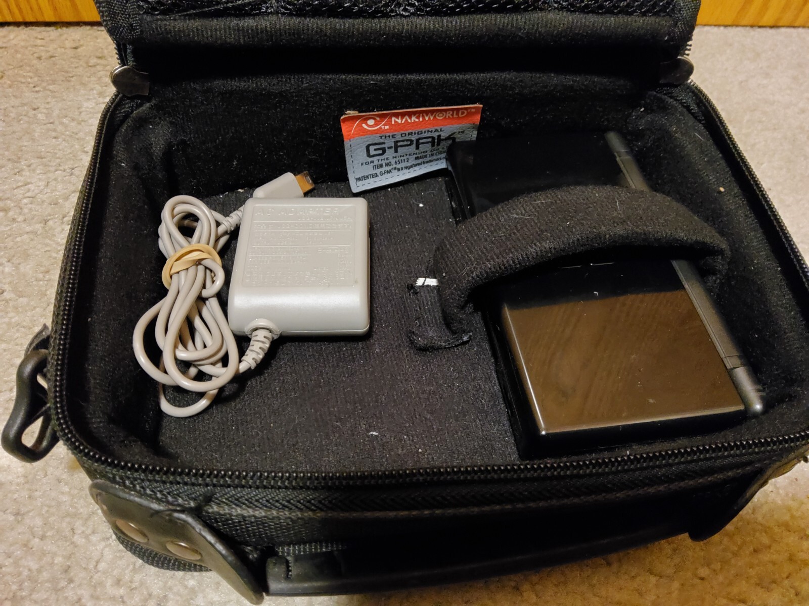 Nintendo DS Lite Black Bundle w/ Charger, Mario, G-Pak, Gamer Cases, 8 games