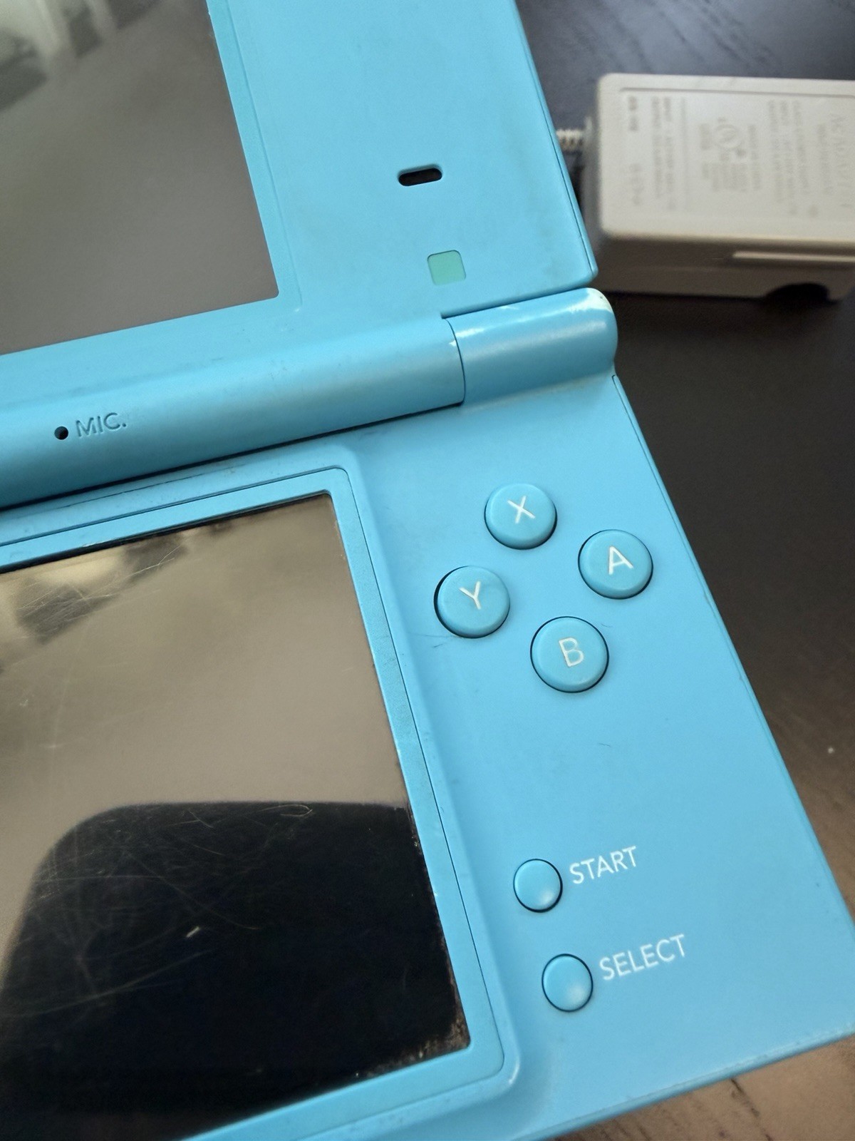 Nintendo DSi Handheld Game Console TWL-001 Aqua Blue w/Mario Kart *Read*