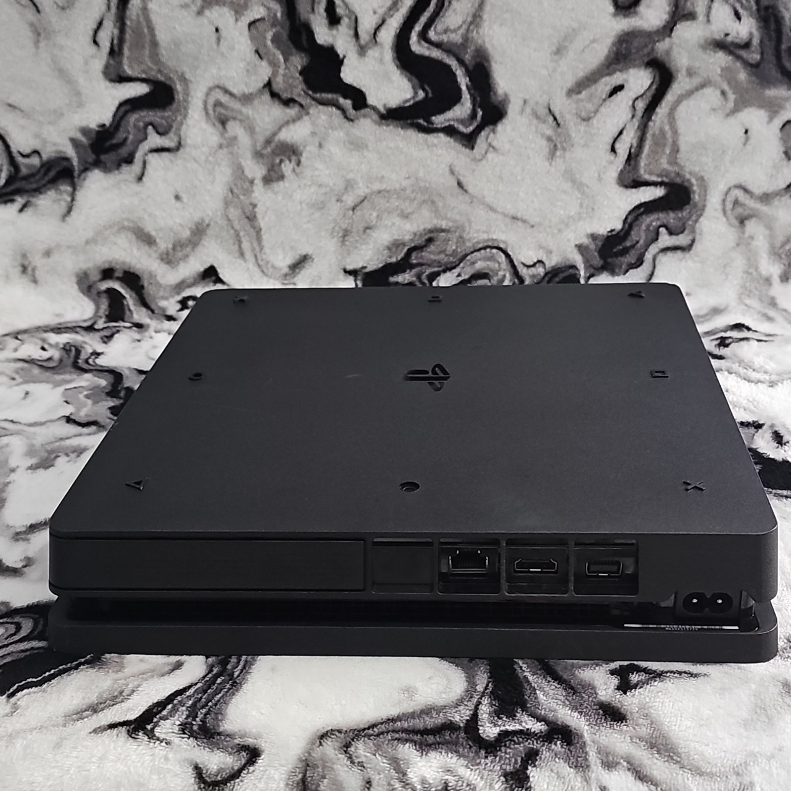Sony PlayStation 4 Slim Jet Black 1TB Model CUH-2115B Used