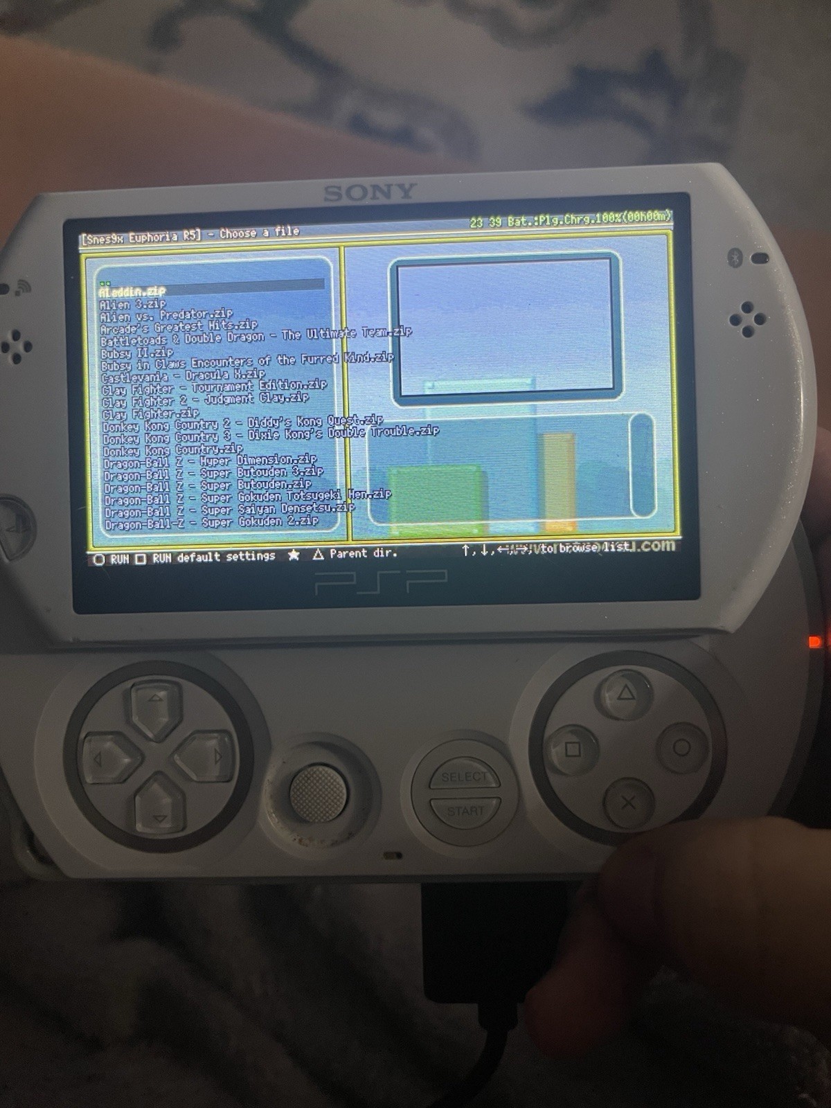 Sony PSP Go PSP-N1001 White 6870MB Wi-Fi Handheld Console *see description* SALE