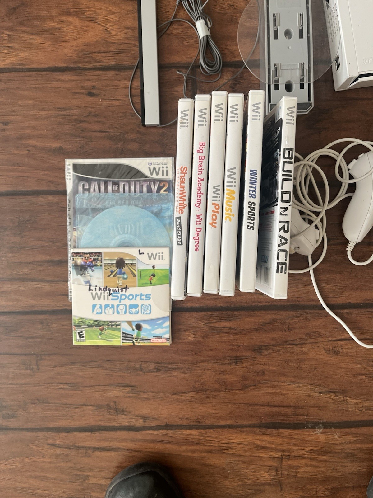 Nintendo Wii Game Console + 4 Remotes, 2 Wheels, & 8 Games (6 W/Box) Works-2006