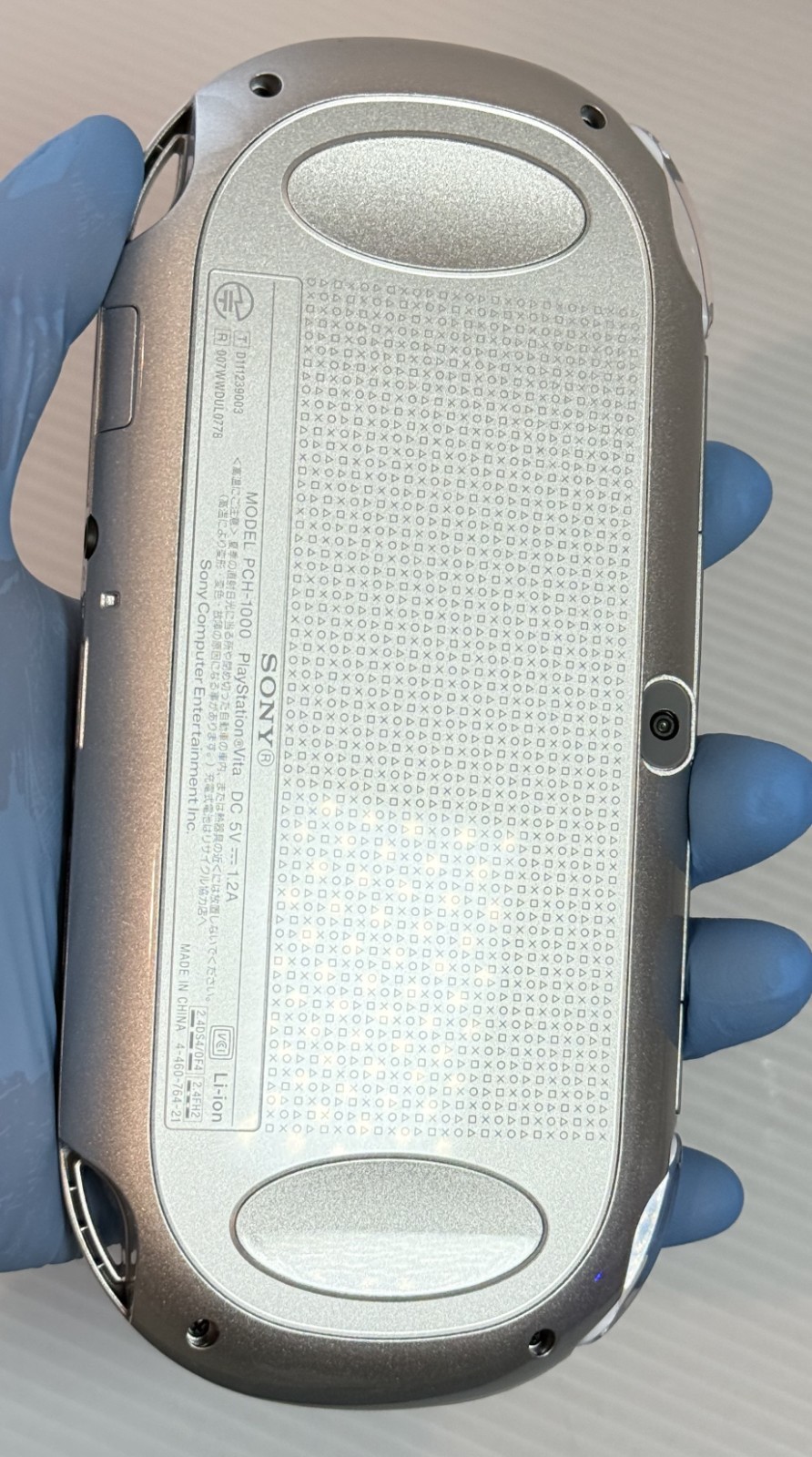 Sony PS Vita PCH-1000 Console Ice Silver Limited Box Very Rare w/8GB – Mint S+