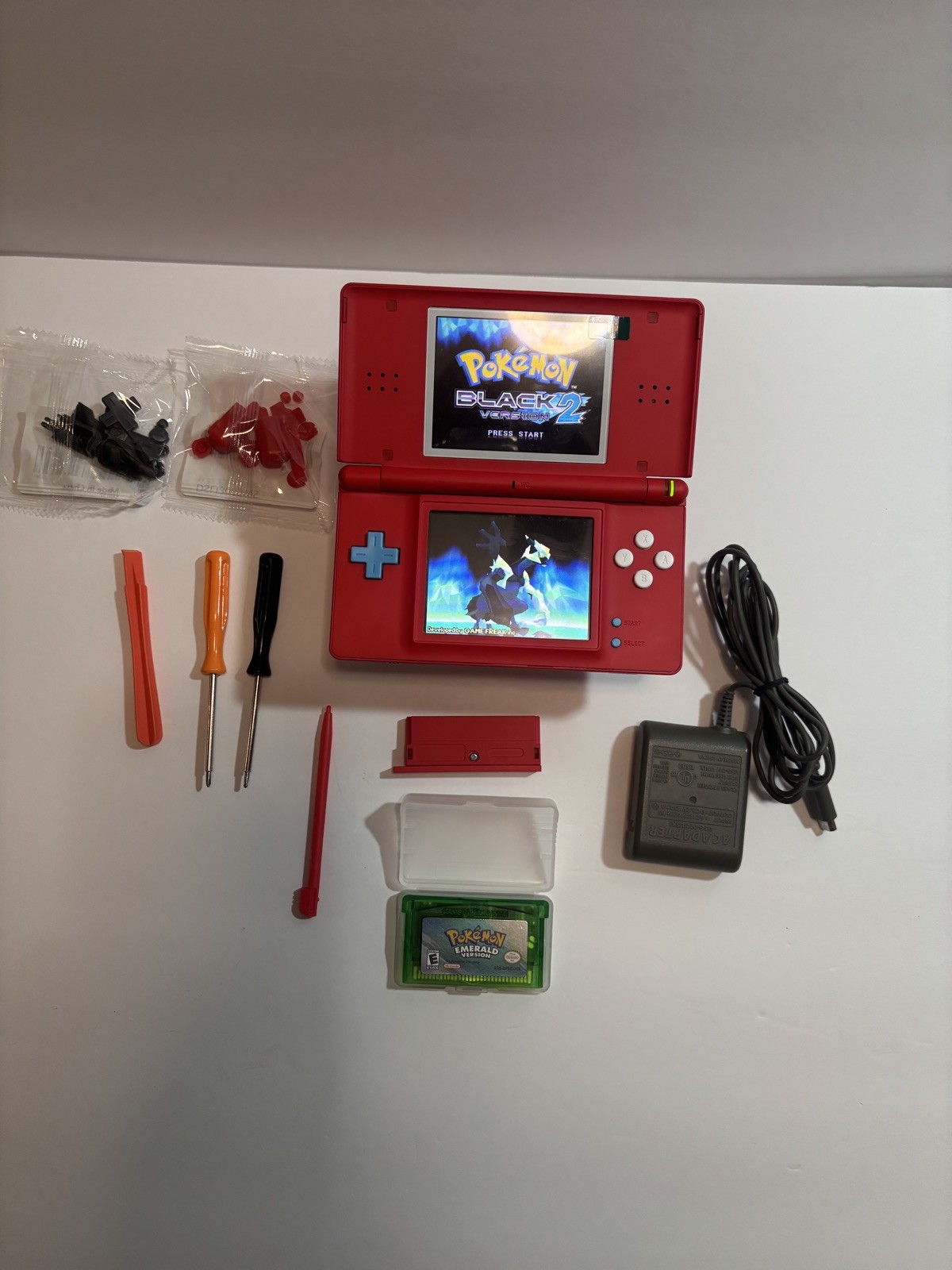Nintendo DS Lite Pokedex With Charger and emerald
